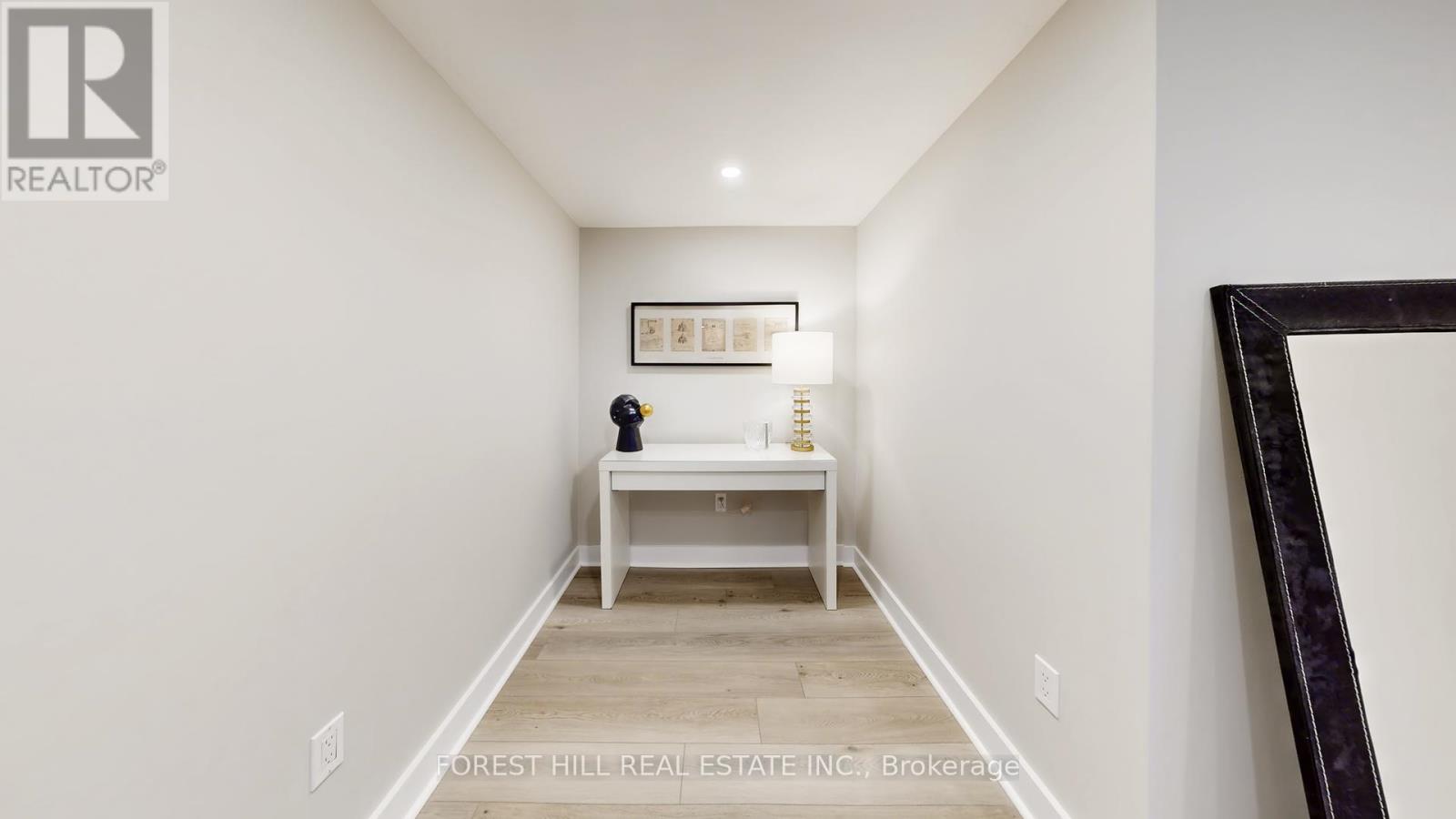 41 Lesmar Drive, Toronto, Ontario  M9B 2V3 - Photo 16 - W12220770