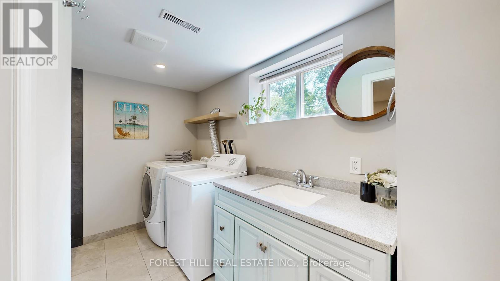 41 Lesmar Drive, Toronto, Ontario  M9B 2V3 - Photo 17 - W12220770