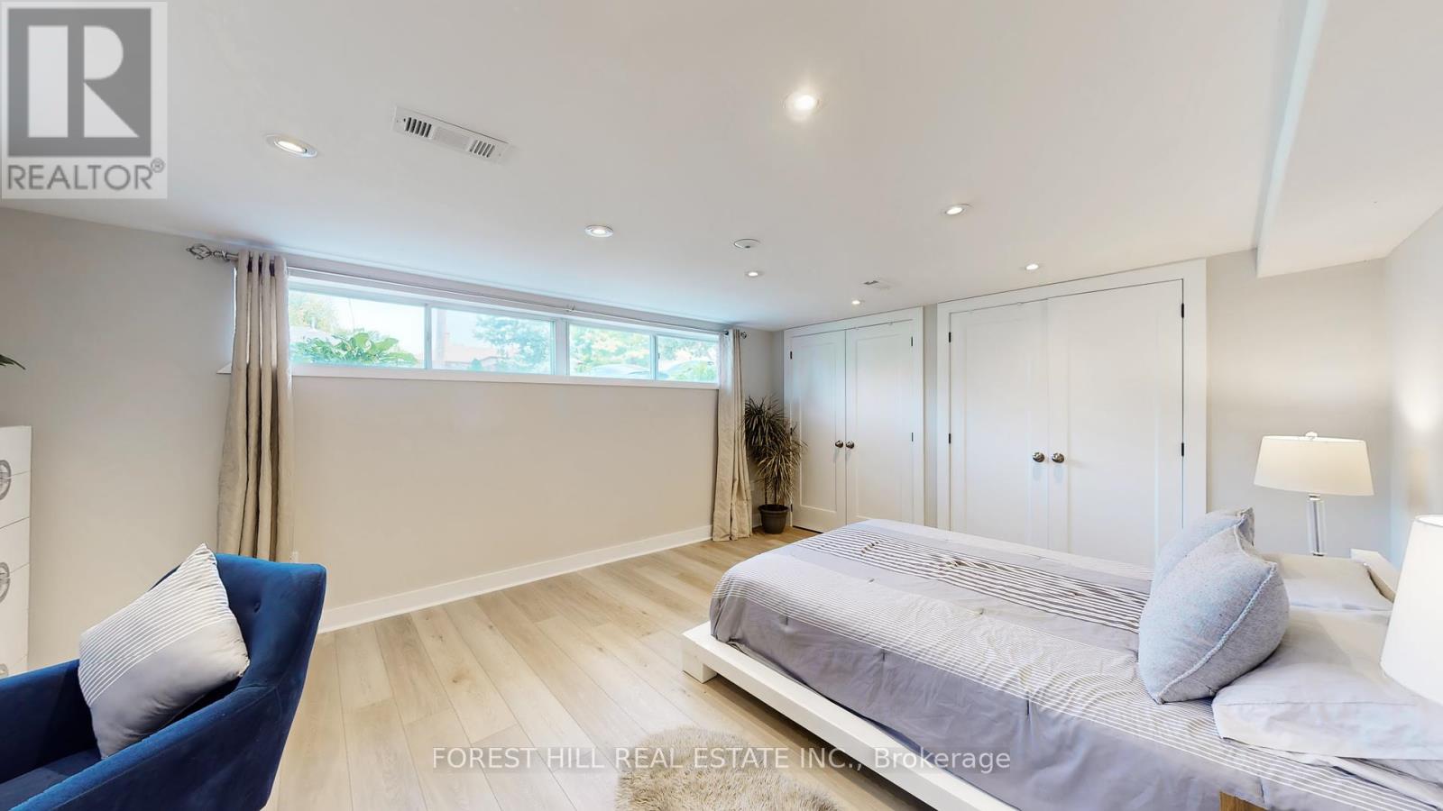41 Lesmar Drive, Toronto, Ontario  M9B 2V3 - Photo 8 - W12220770