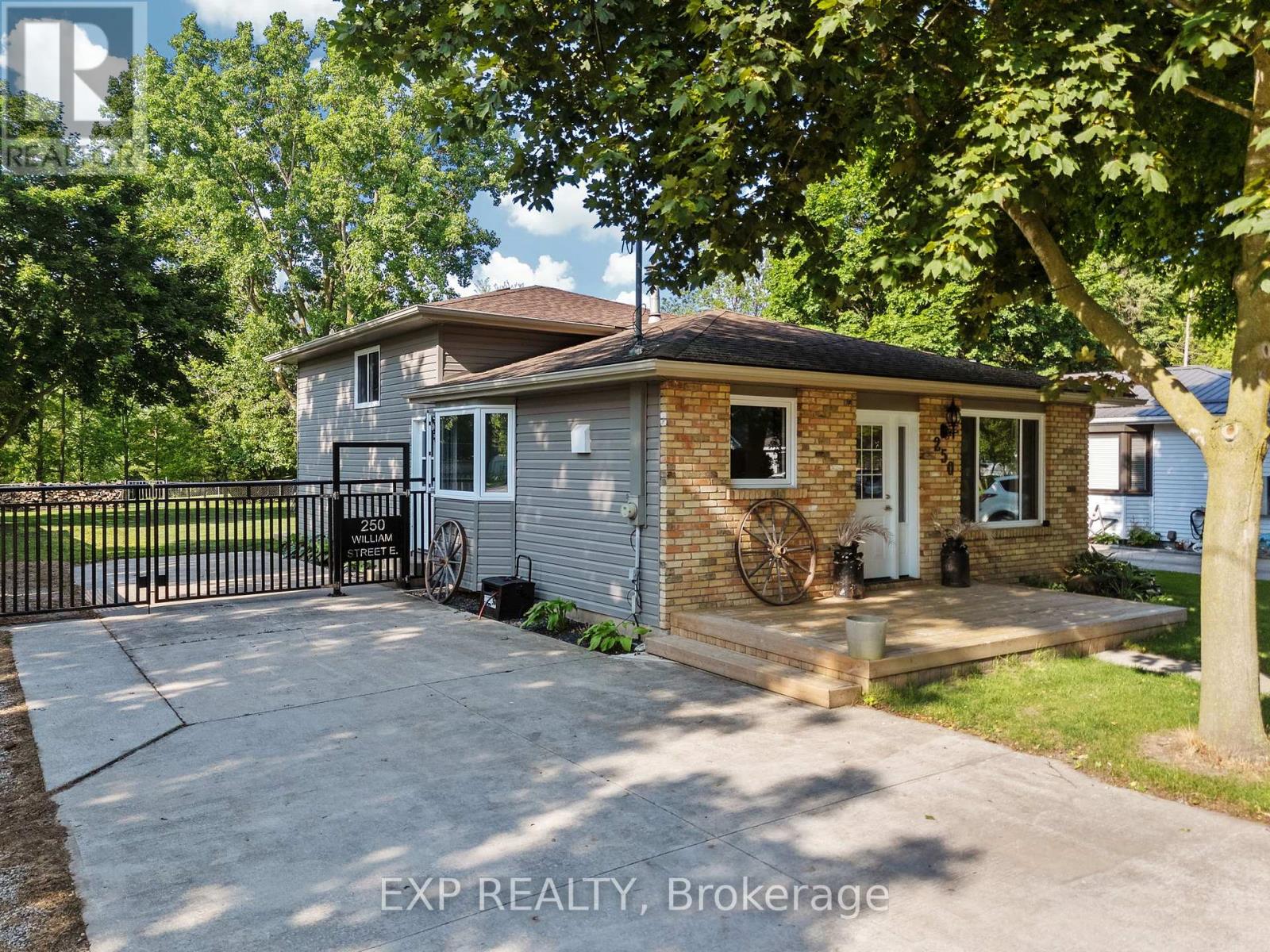 250 WILLIAM STREET EAST STREET, North Middlesex, Ontario