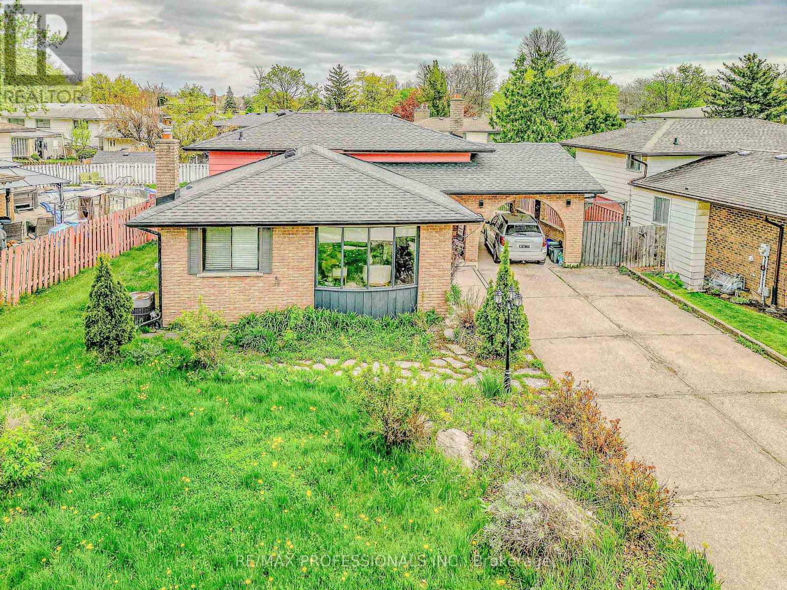 7248 CASEY STREET, Niagara Falls, Ontario
