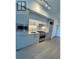 905 - 8 MANOR ROAD W, Toronto, Ontario