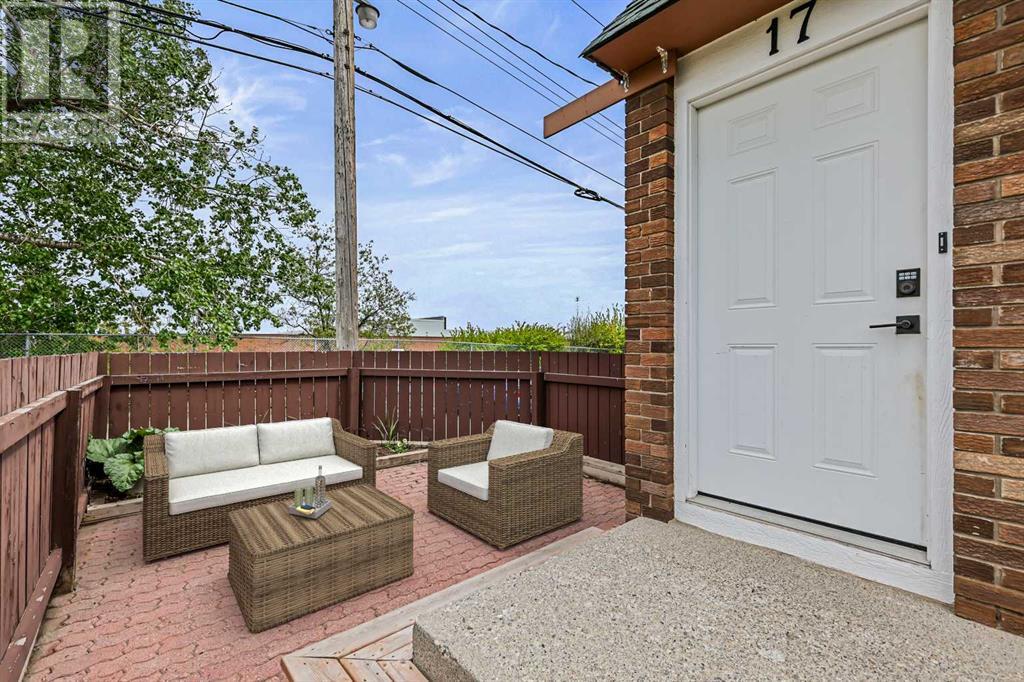 Property at 17, 11240 6 Street SW image 5