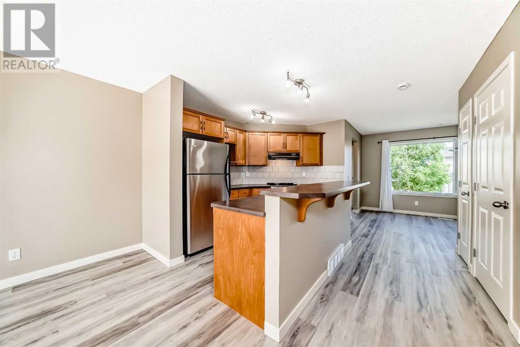 Property at 148 Eversyde Boulevard SW image 4
