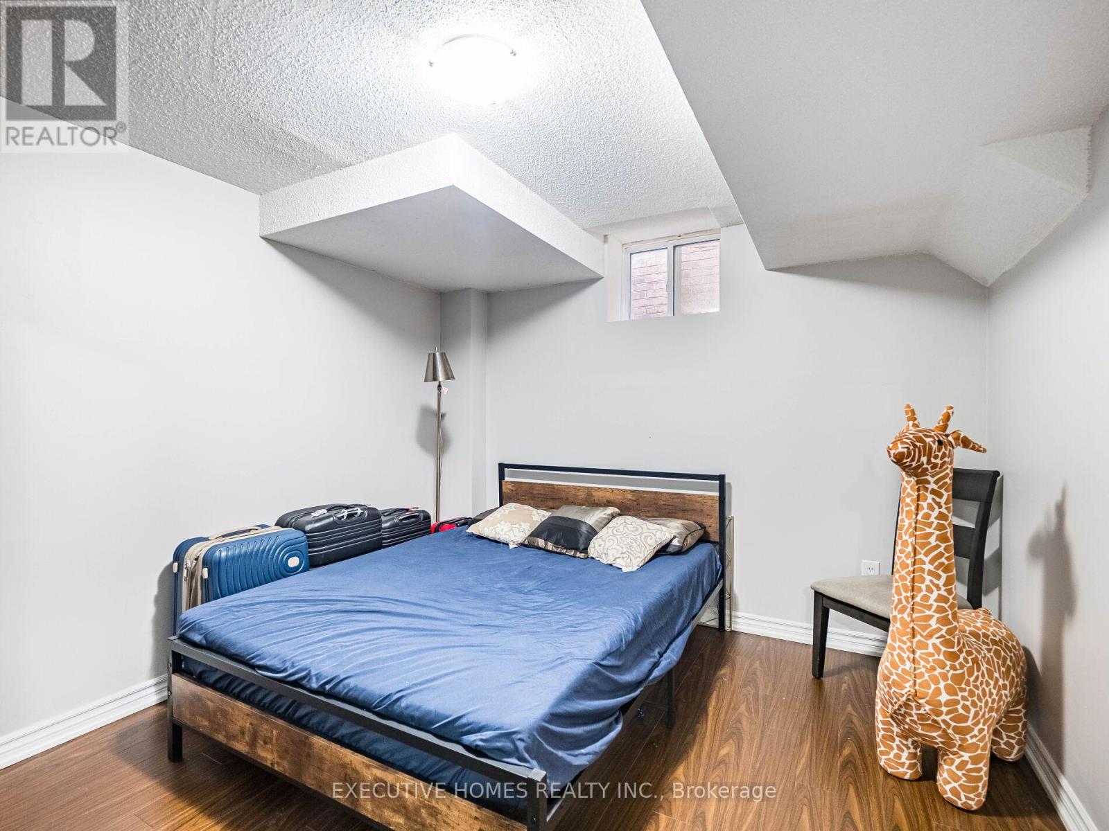 1 Orangeblossom Trail, Brampton (Credit Valley), Ontario  L6X 3B4 - Photo 32 - W12220775