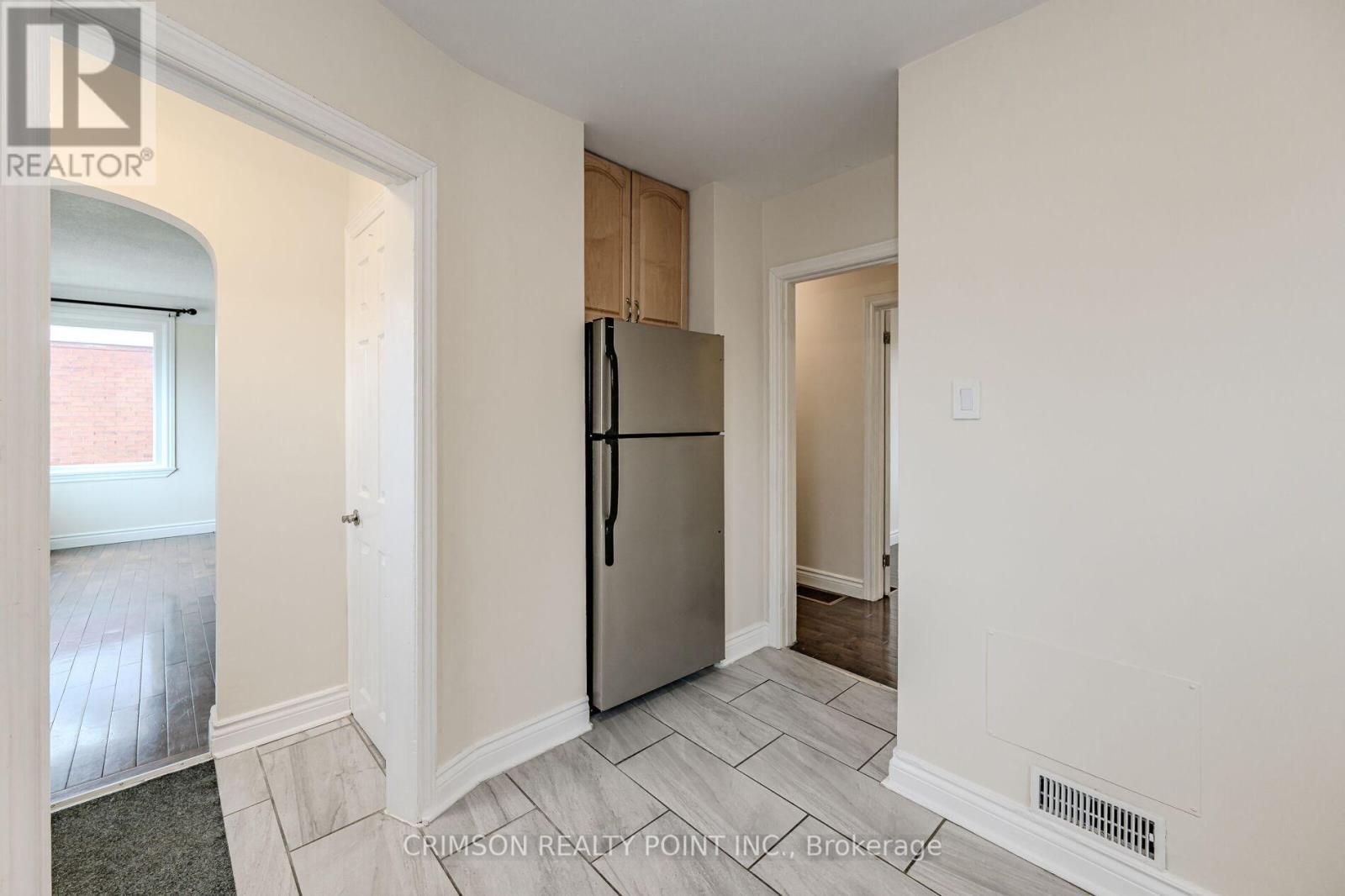 42 East 11th Street, Hamilton, Ontario  L9A 3T2 - Photo 13 - X12220784