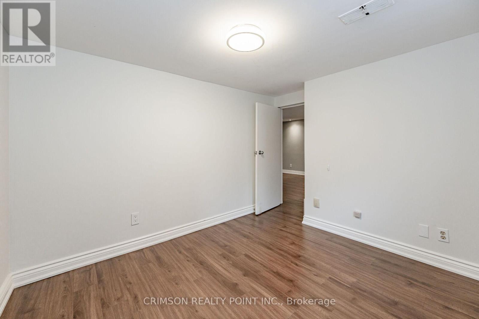 42 East 11th Street, Hamilton, Ontario  L9A 3T2 - Photo 28 - X12220784