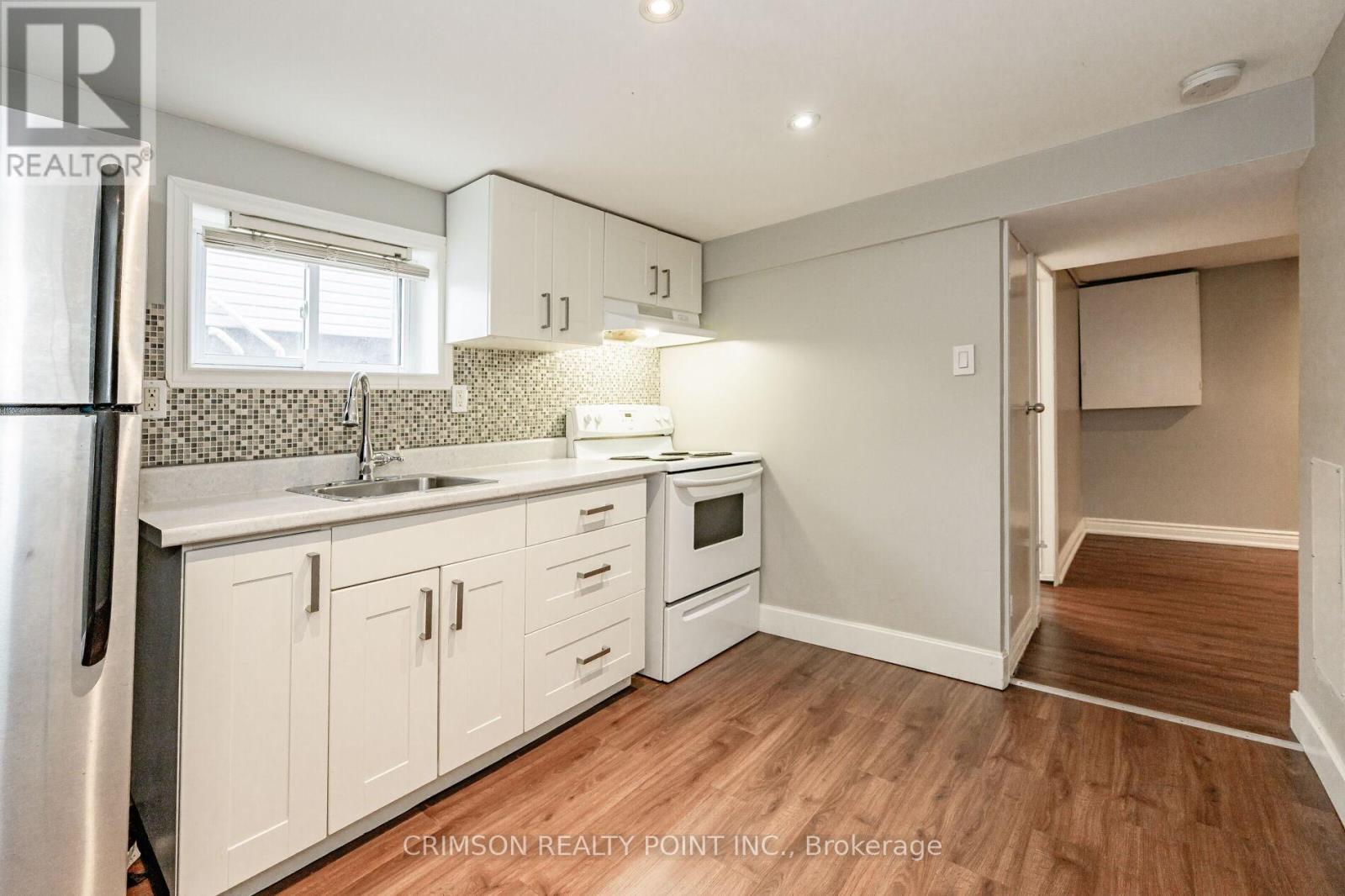 42 East 11th Street, Hamilton, Ontario  L9A 3T2 - Photo 30 - X12220784