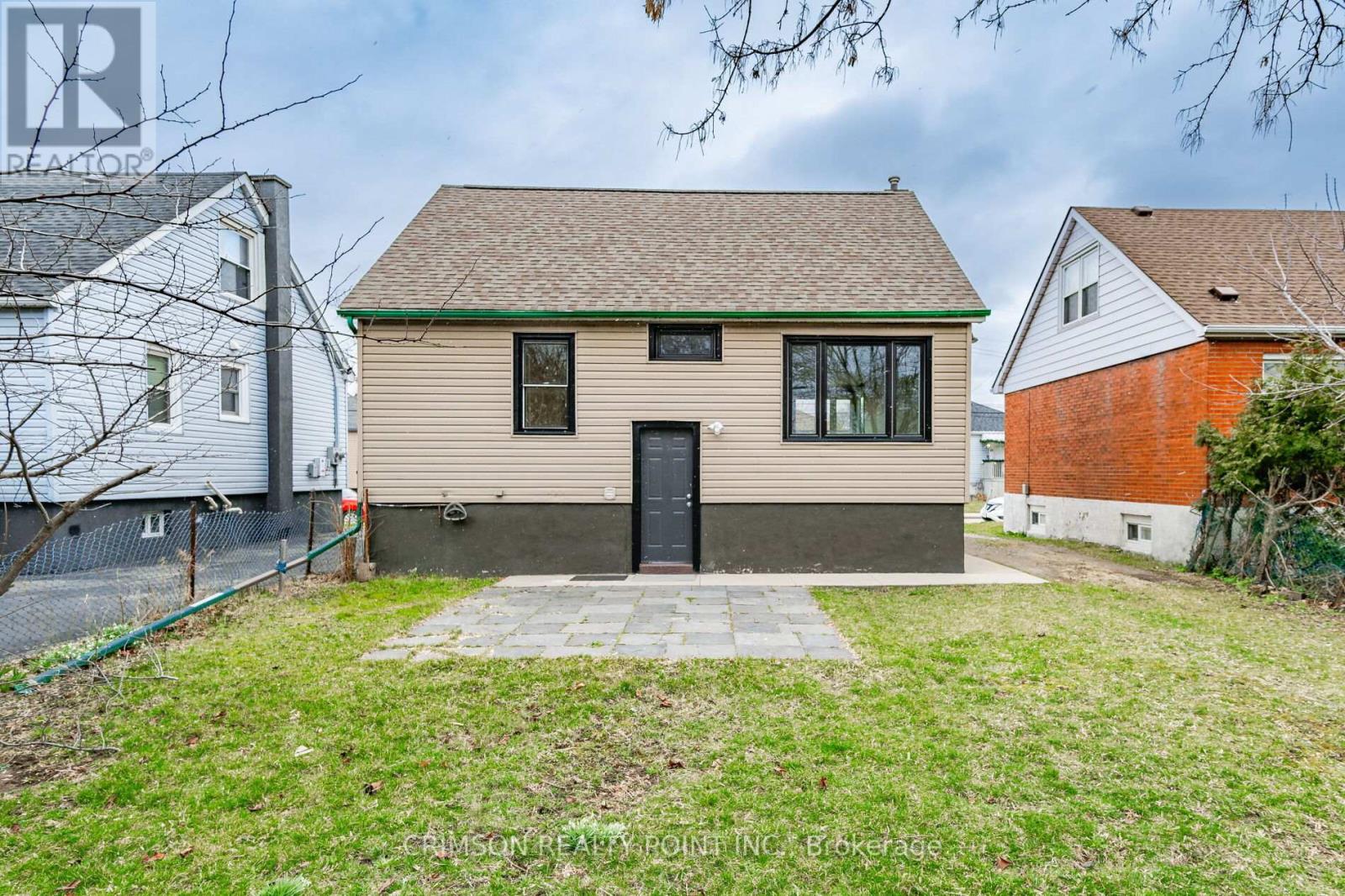 42 East 11th Street, Hamilton, Ontario  L9A 3T2 - Photo 32 - X12220784