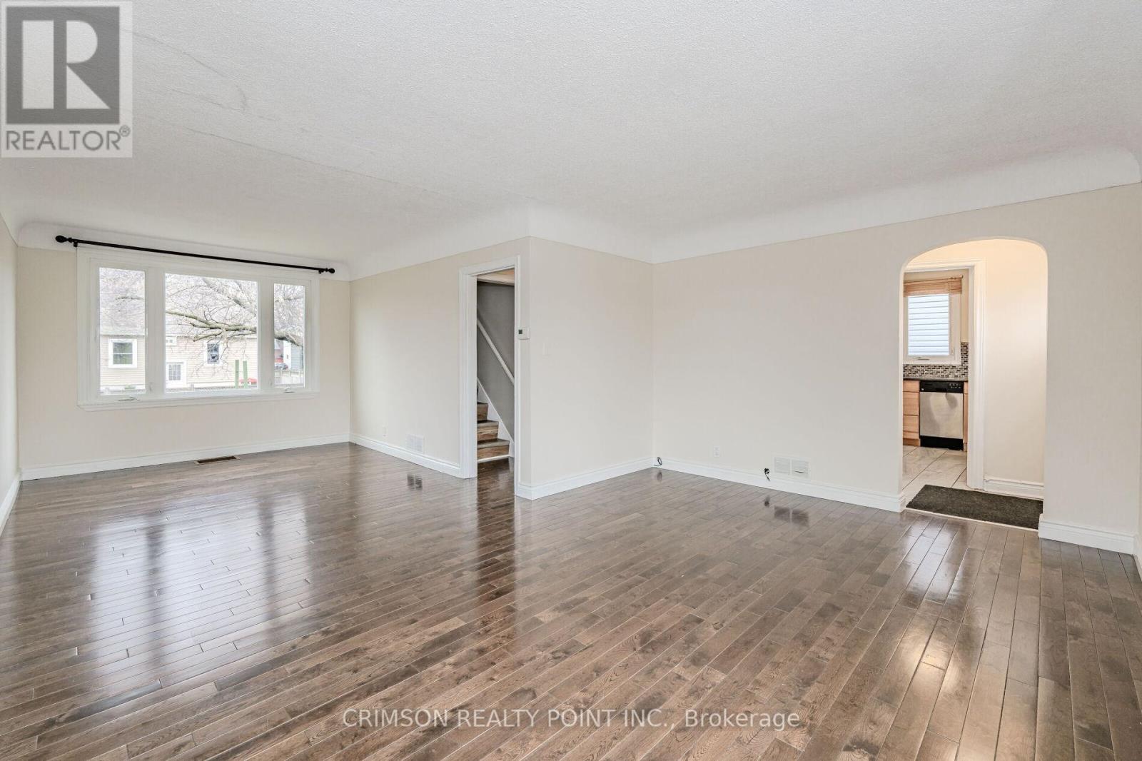 42 East 11th Street, Hamilton, Ontario  L9A 3T2 - Photo 5 - X12220784