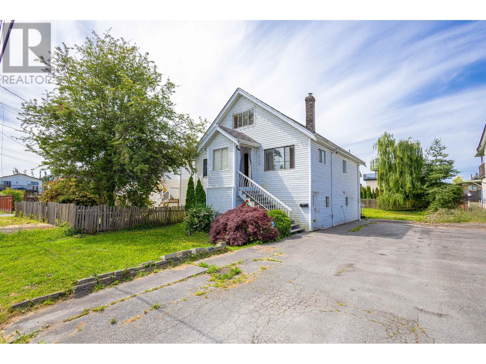 Property at 316 PEMBINA STREET image 2