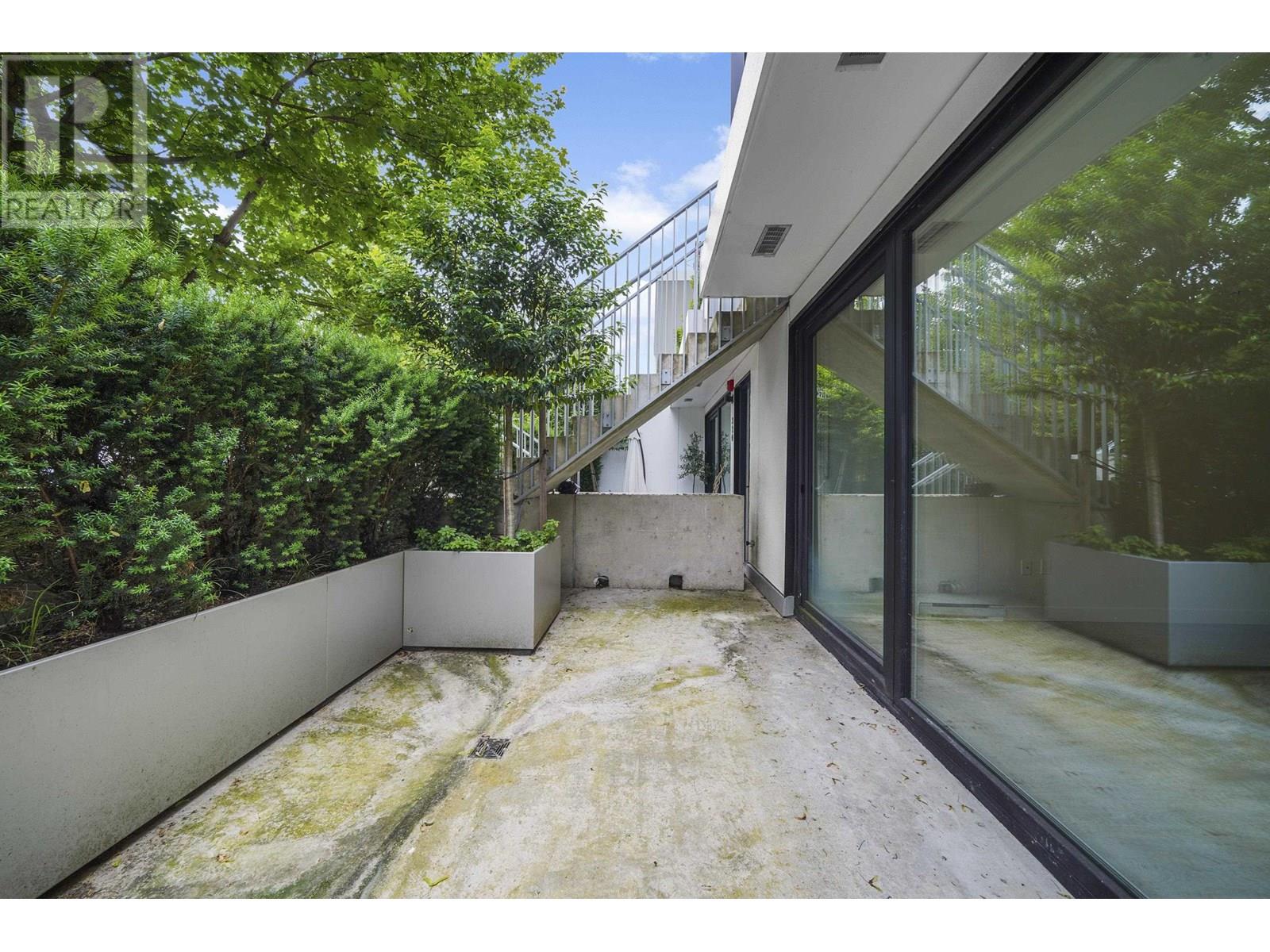 Property at 316 E 15TH AVENUE image 4