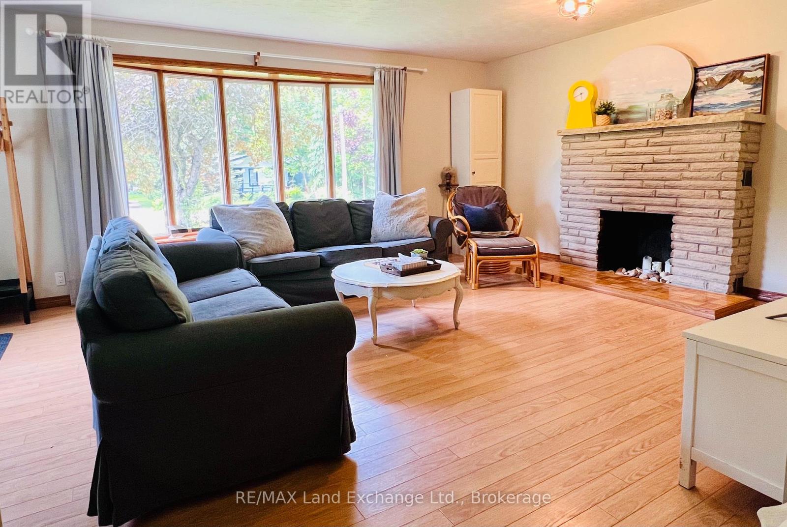 401 Oki Court, Huron-Kinloss, Ontario  N2Z 2X3 - Photo 19 - X12220802