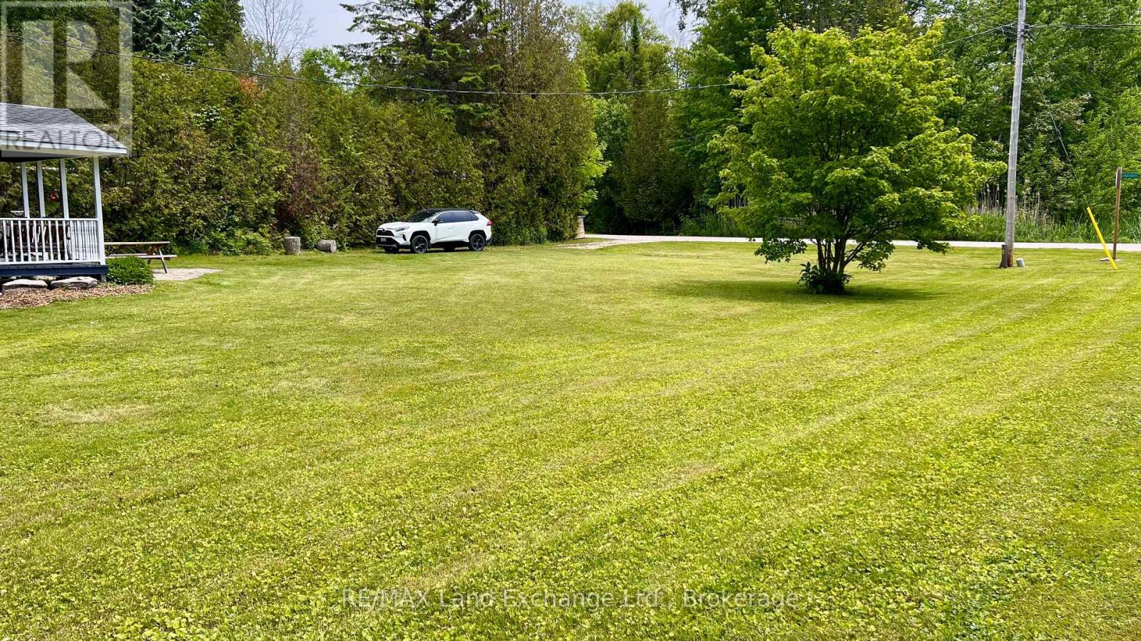 401 Oki Court, Huron-Kinloss, Ontario  N2Z 2X3 - Photo 5 - X12220802