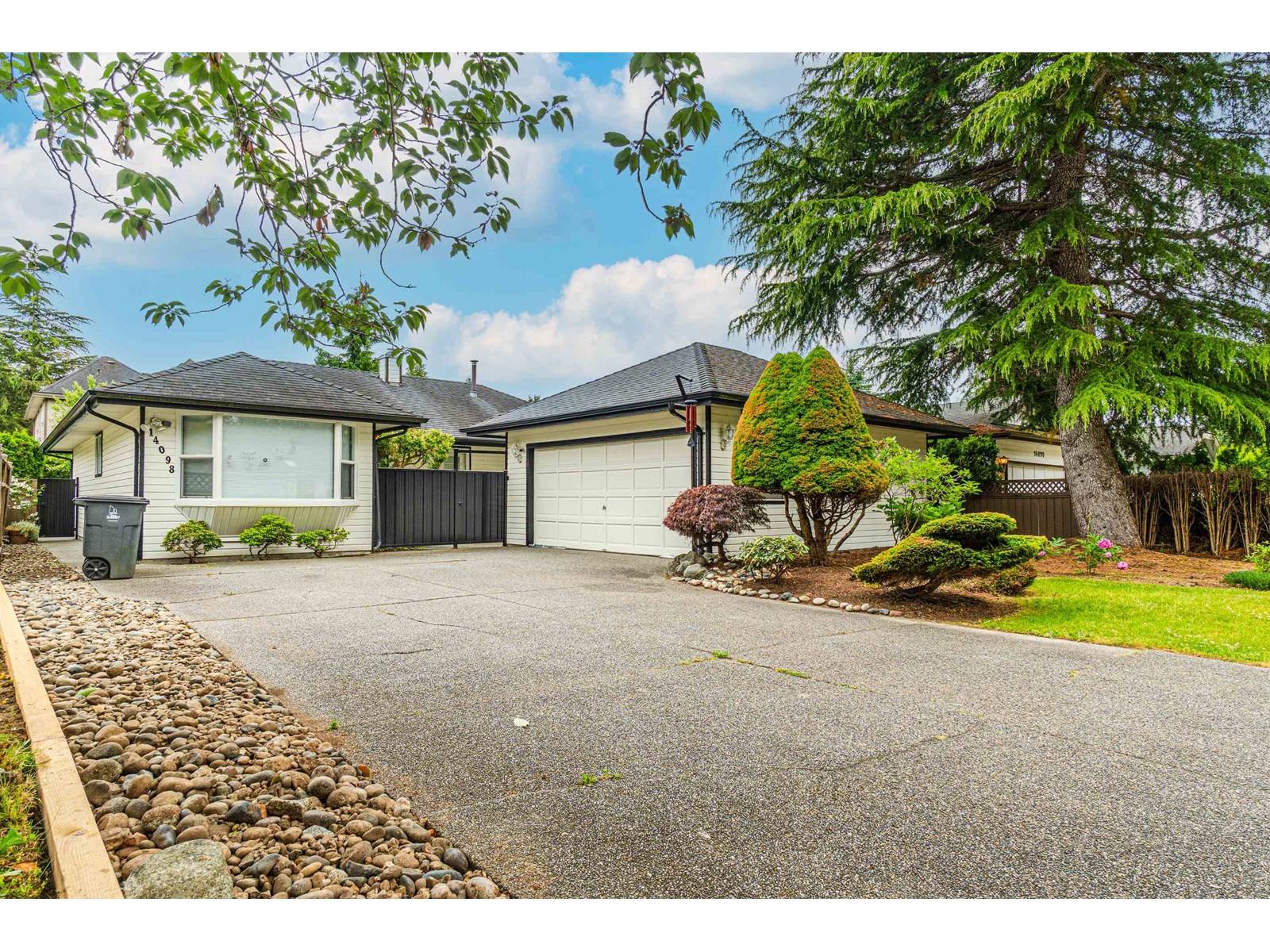 14098 20 AVENUE, surrey, British Columbia