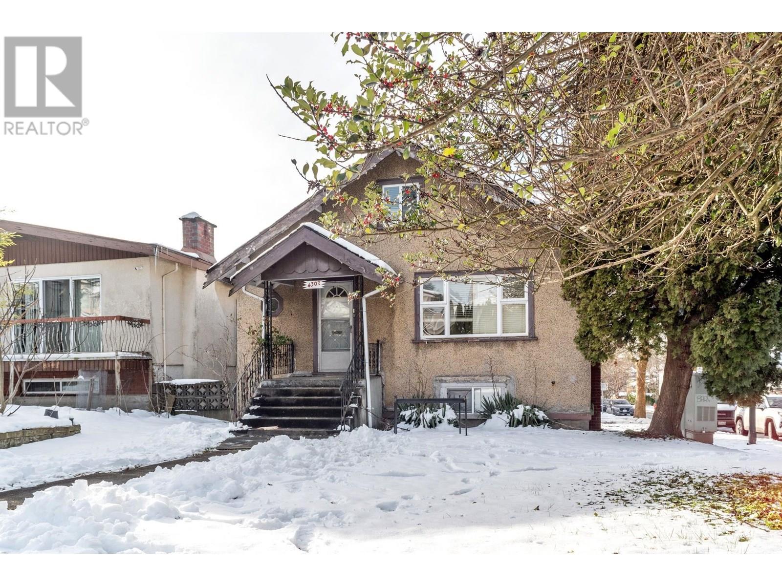 Listing Picture 9 of 25 : 4307 NANAIMO STREET, Vancouver / 溫哥華 - 魯藝地產 Yvonne Lu Group - MLS Medallion Club Member