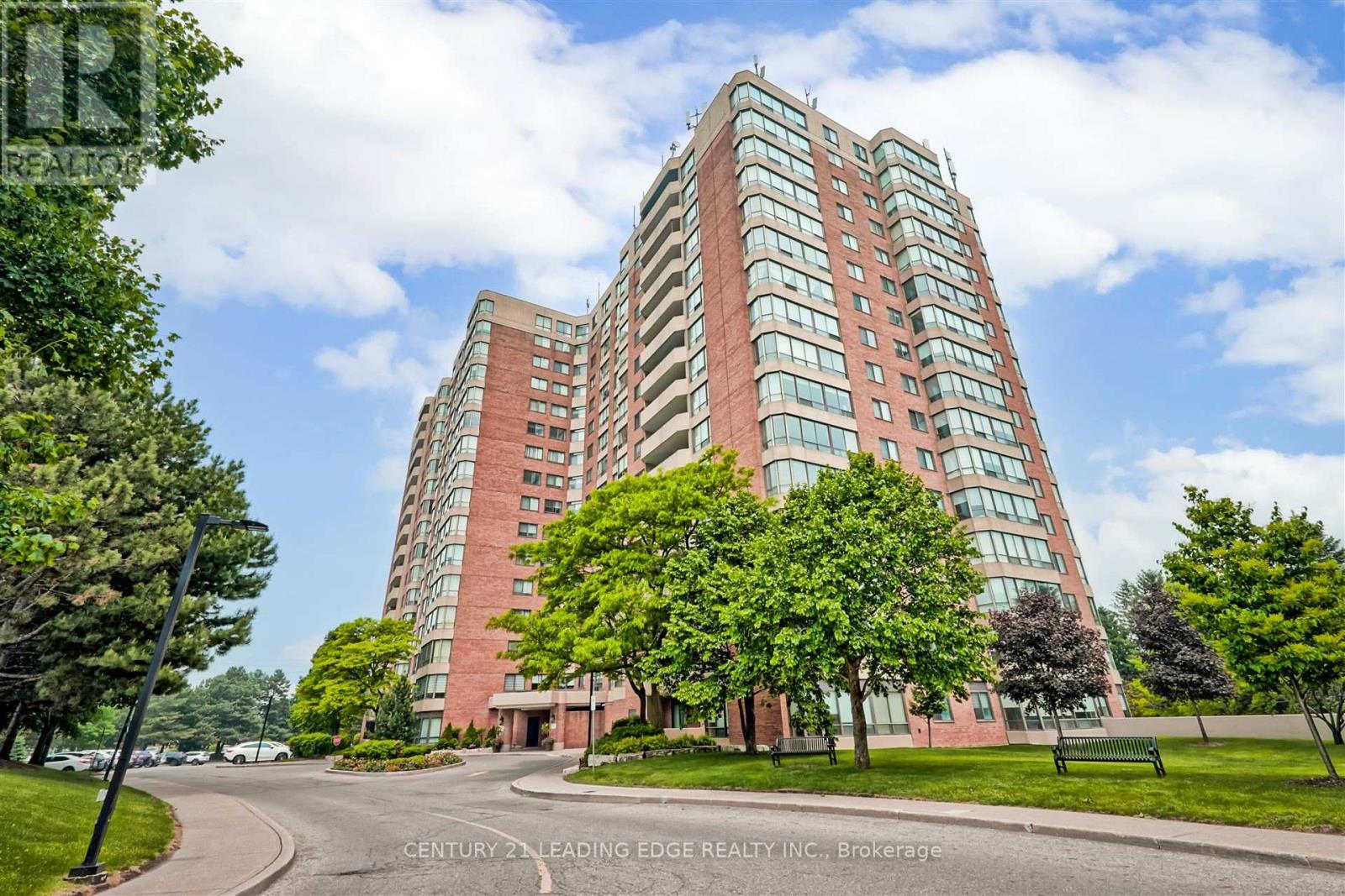 809 - 7601 BATHURST STREET, Vaughan, Ontario
