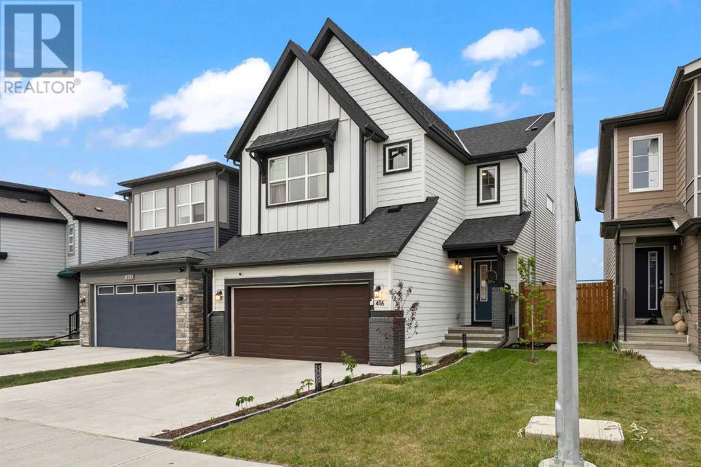 Property at 416 Walcrest View SE image 2