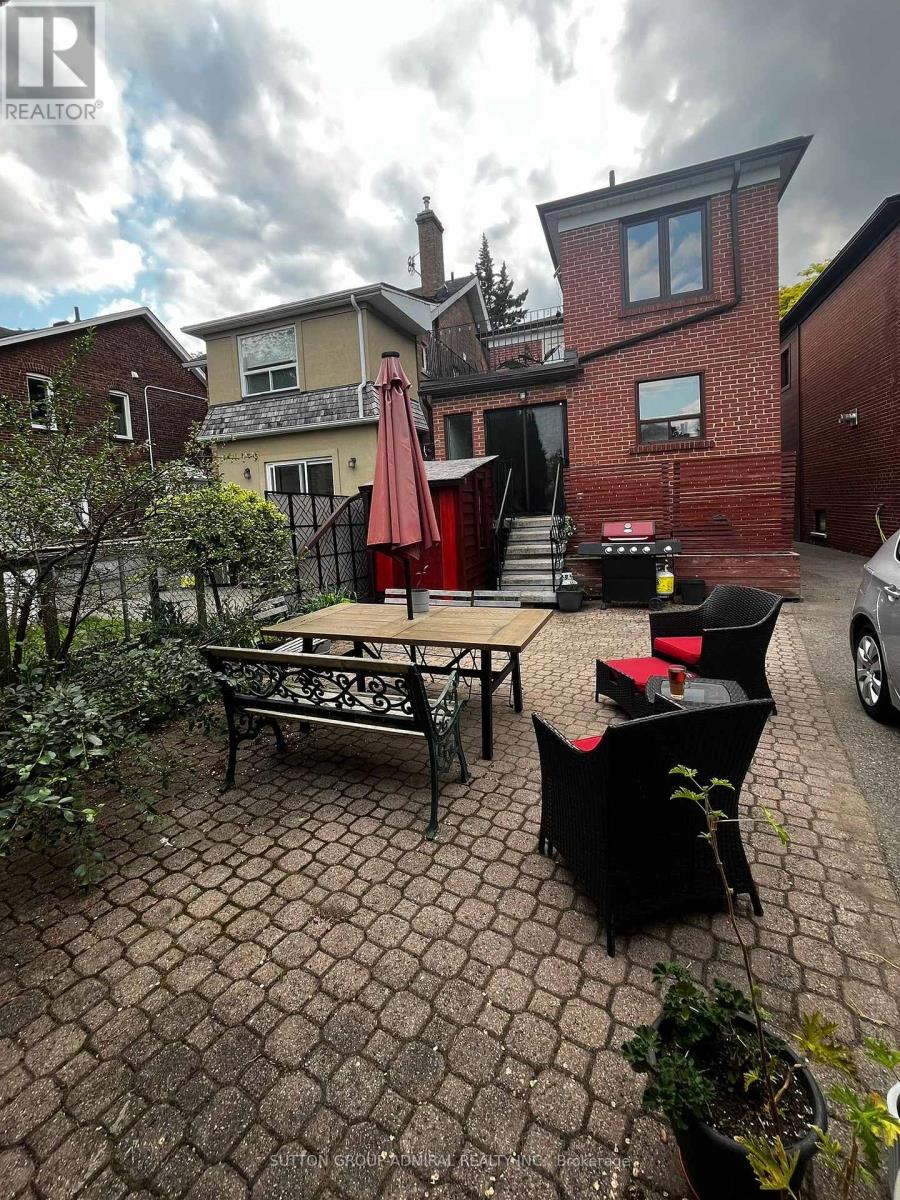 137 Evelyn Avenue, Toronto (High Park North), Ontario  M6P 2Z6 - Photo 27 - W12088376