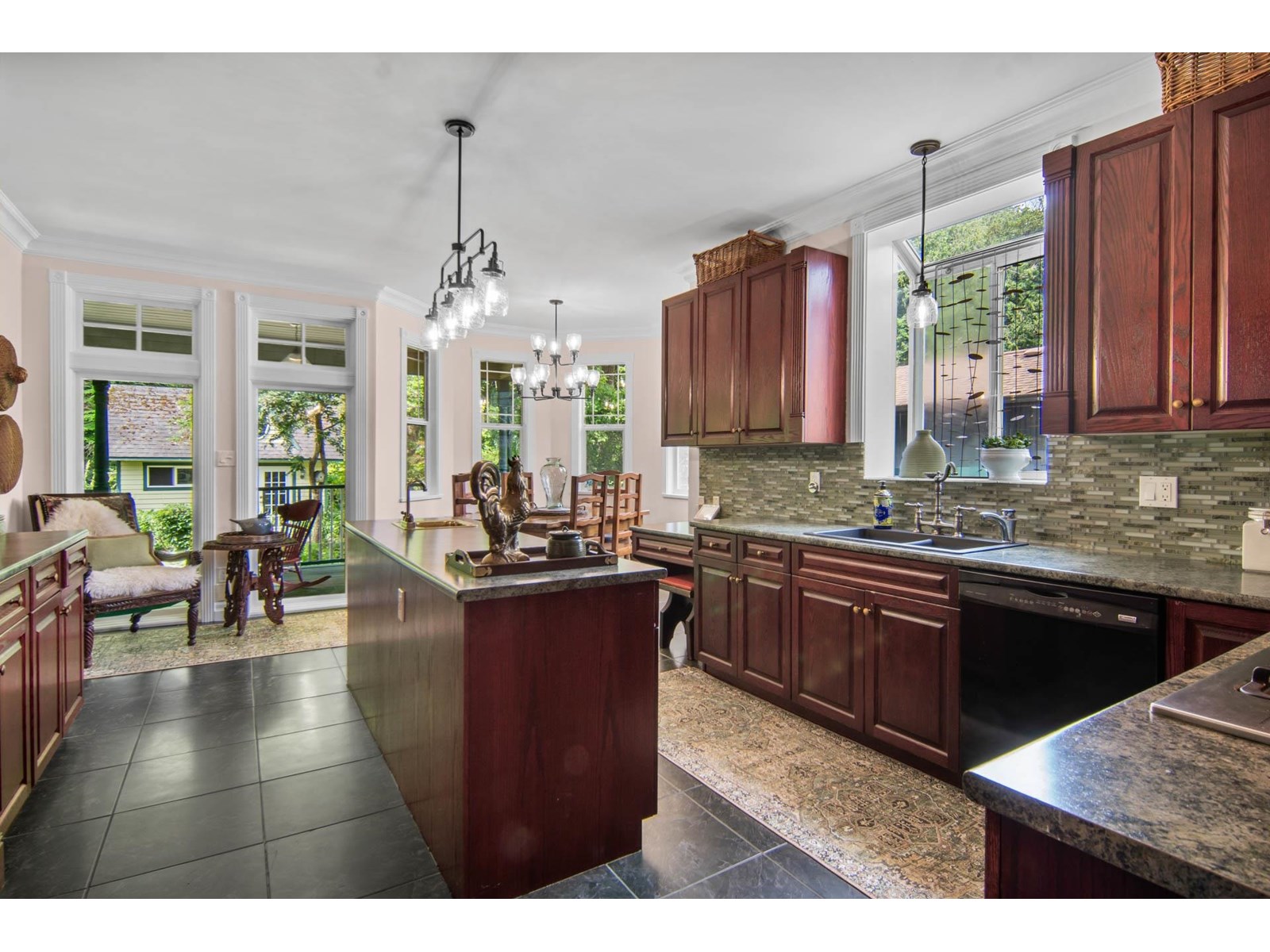 864 Hot Springs Road, Harrison Hot Springs, Harrison Hot Springs, British Columbia  V0M 1K0 - Photo 12 - R3015247