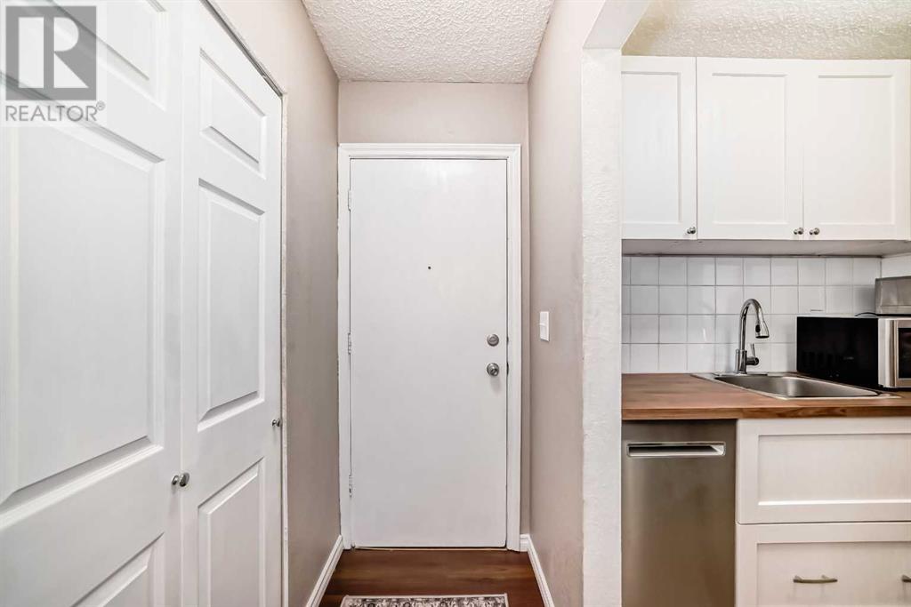 Property at 203, 1113 37 Street SW image 3