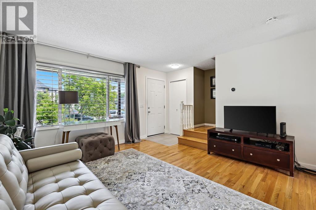 Property at 4527A 19 Avenue NW image 5