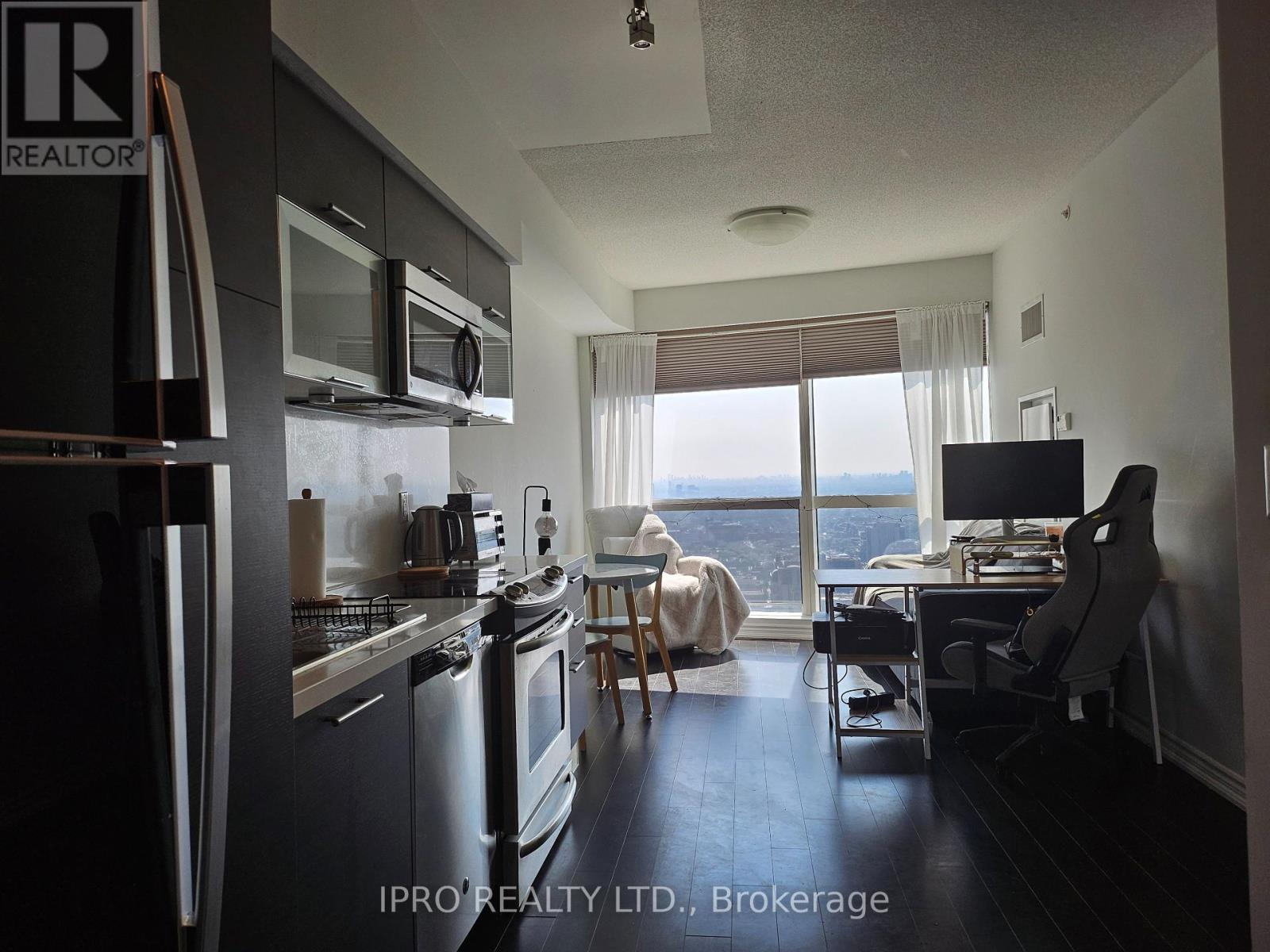 5114 - 386 YONGE STREET, Toronto, Ontario