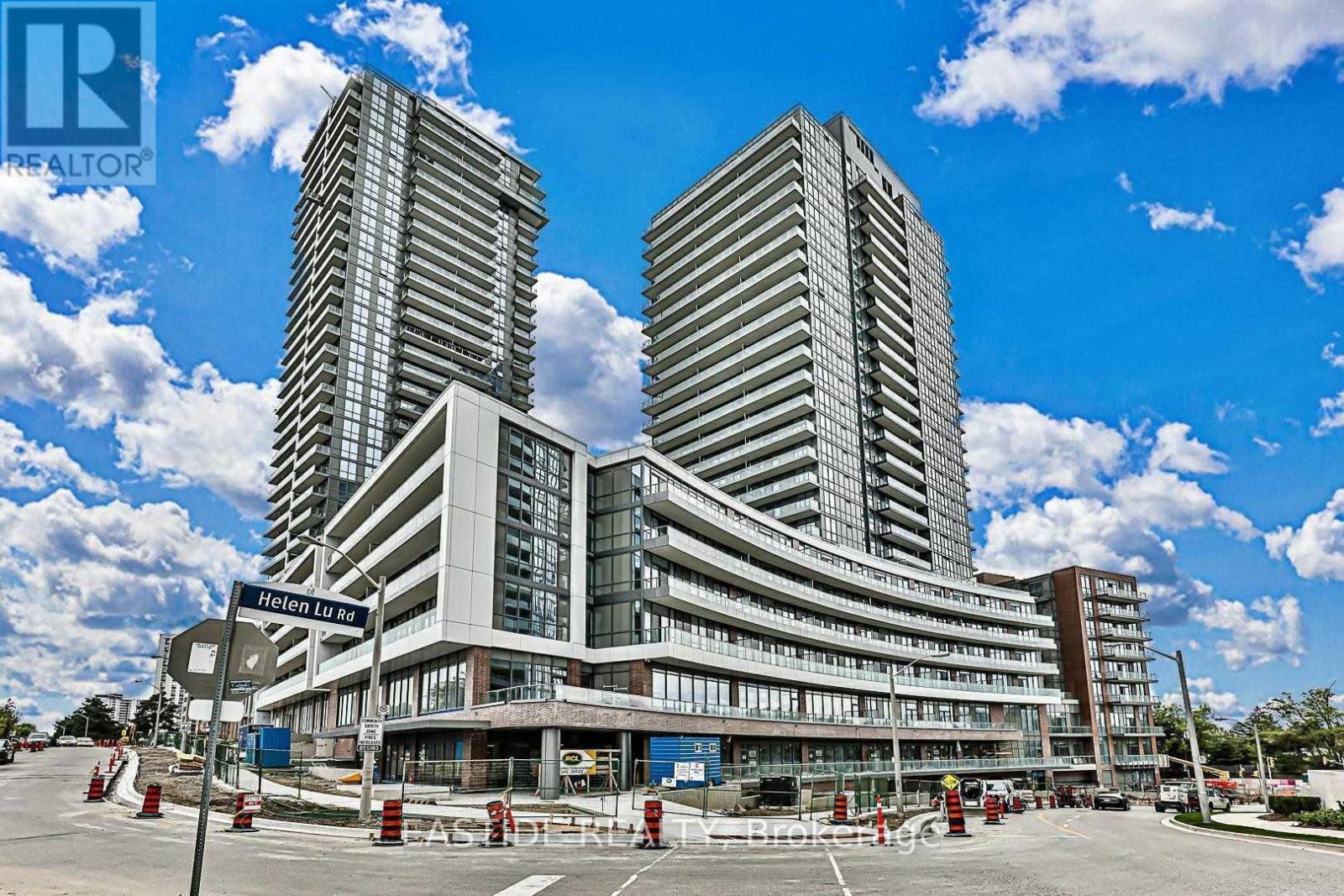 203 - 36 FOREST MANOR ROAD, Toronto, Ontario