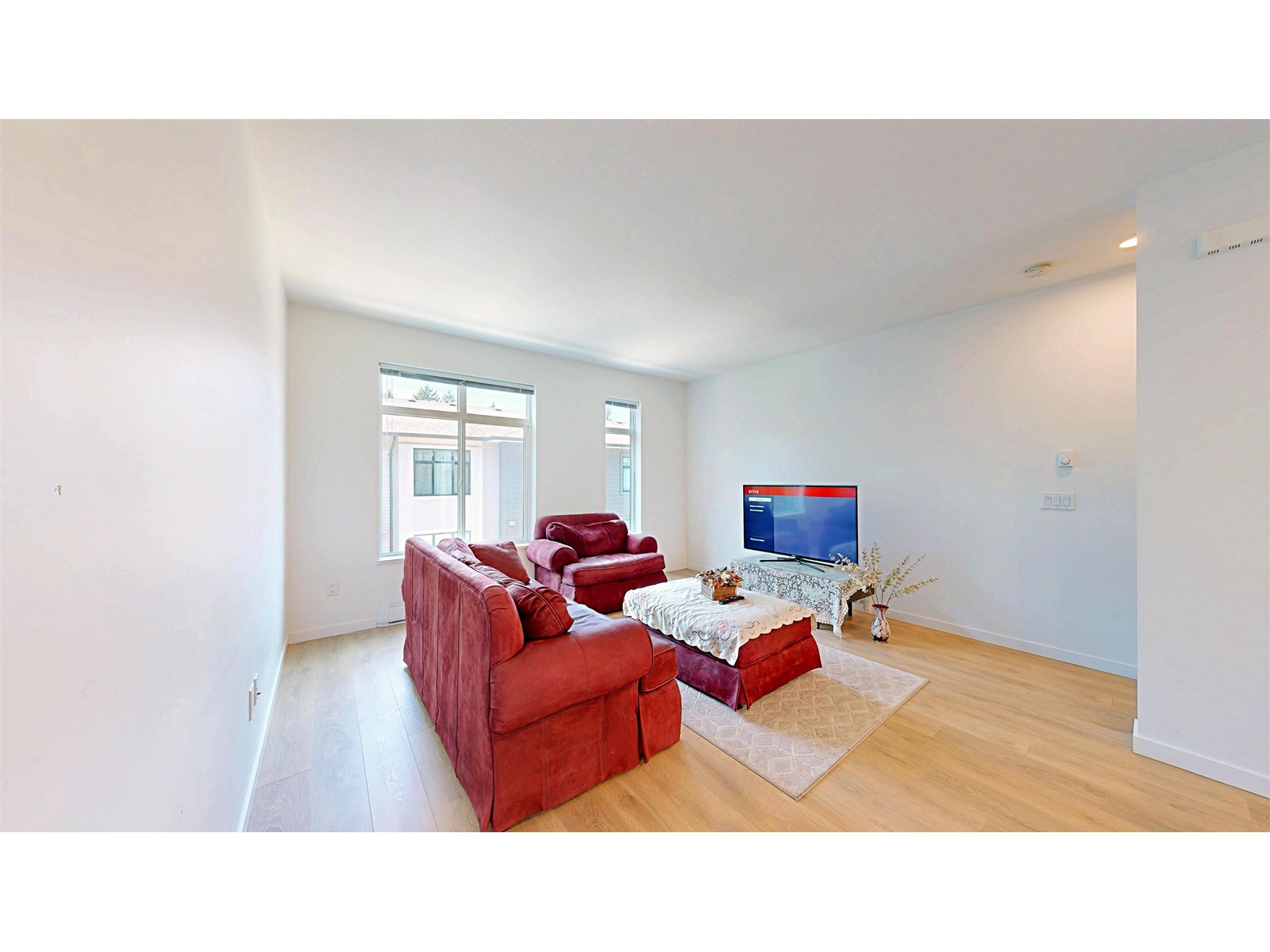 130 15235 Sitka Drive, Surrey, British Columbia  V3S 0A9 - Photo 3 - R3015308