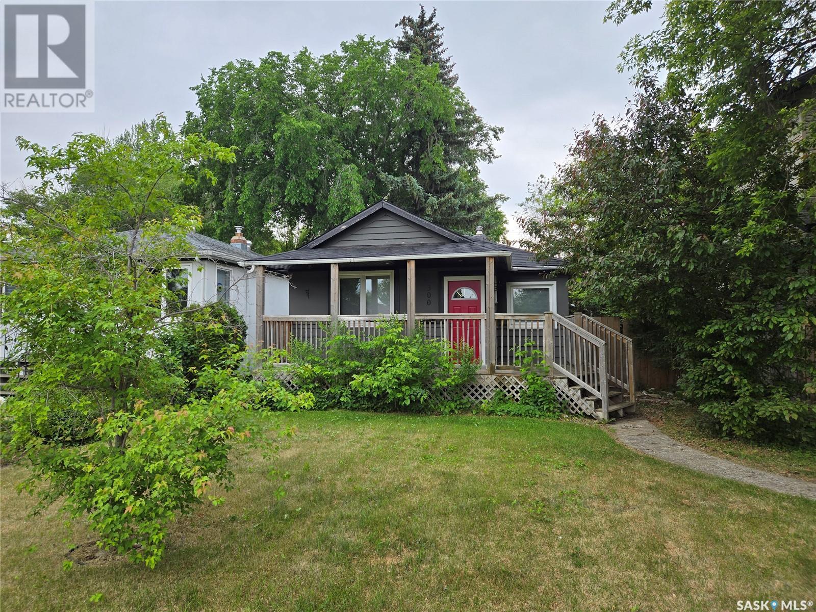 E 300 Maple STREET E, Saskatoon, Saskatchewan