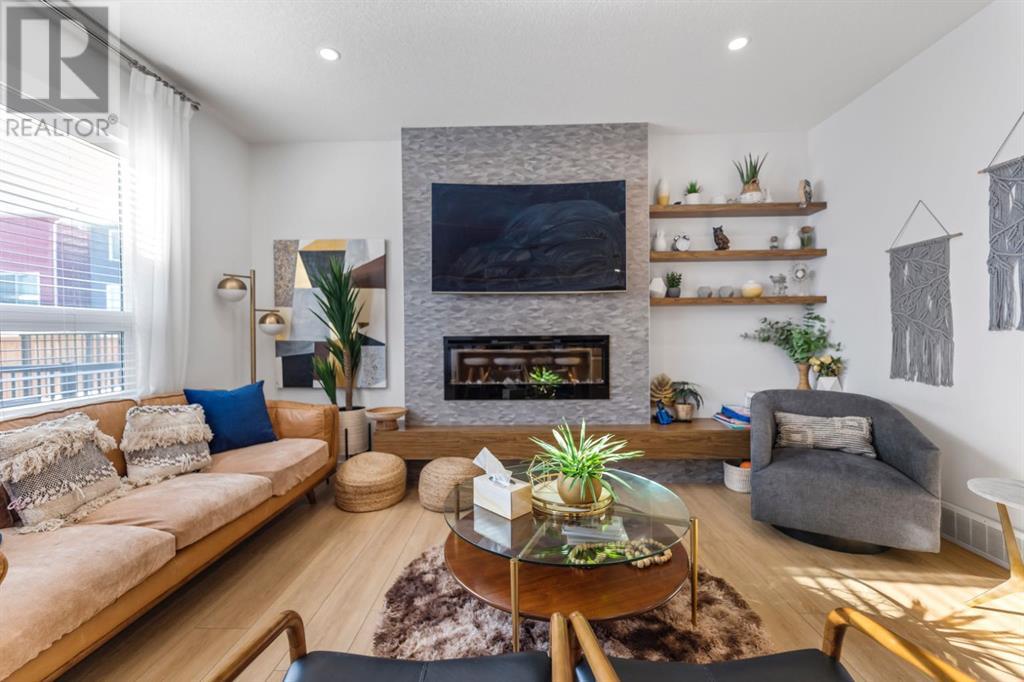 Property at 55 Ambleside Park NW image 3