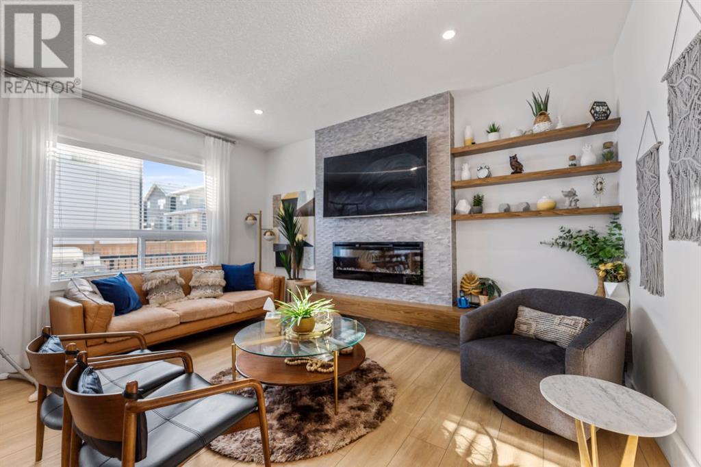 Property at 55 Ambleside Park NW image 2