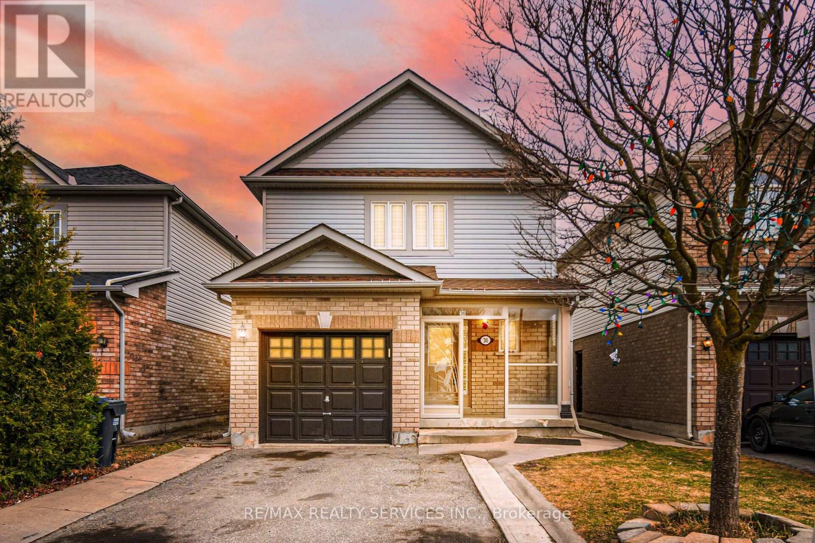 30 EARL GREY CRESCENT, Brampton, Ontario