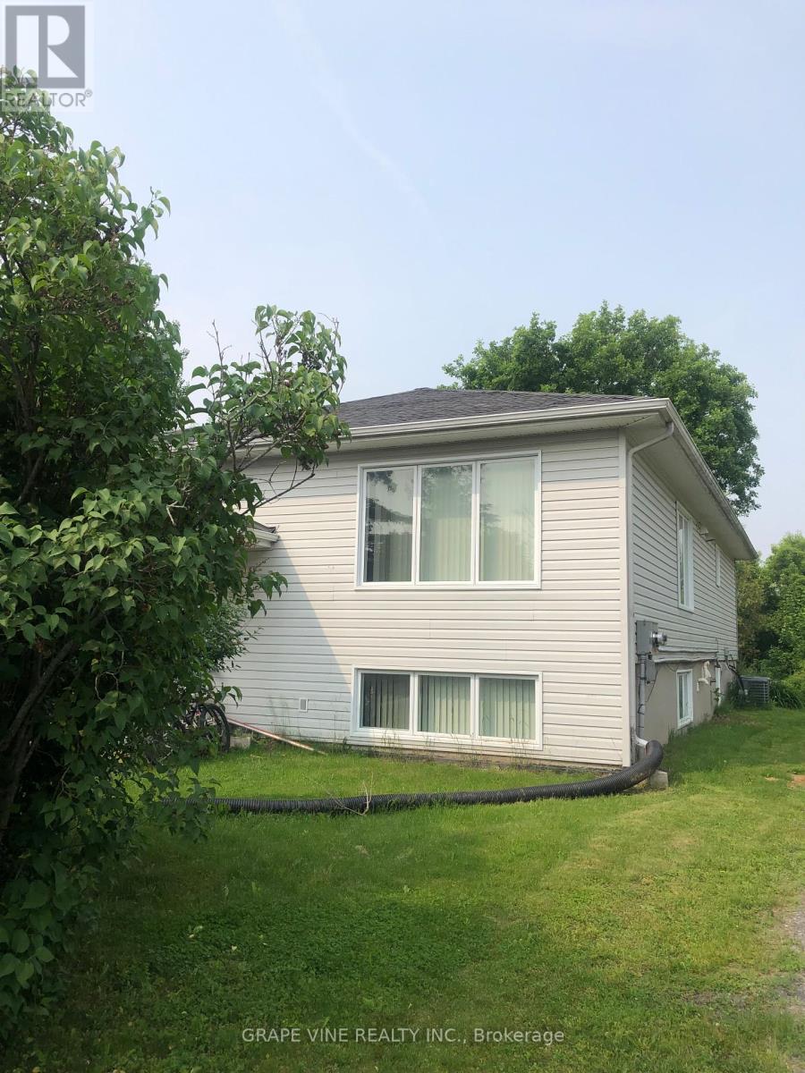 Property at 35 CLOVERLOFT COURT image 3
