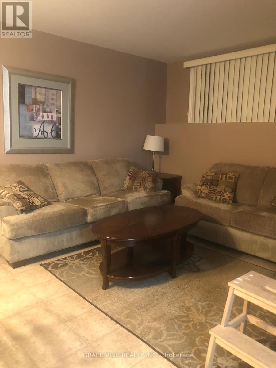 35 Cloverloft Court, Ottawa, Ontario  K2S 1T3 - Photo 20 - X12103103