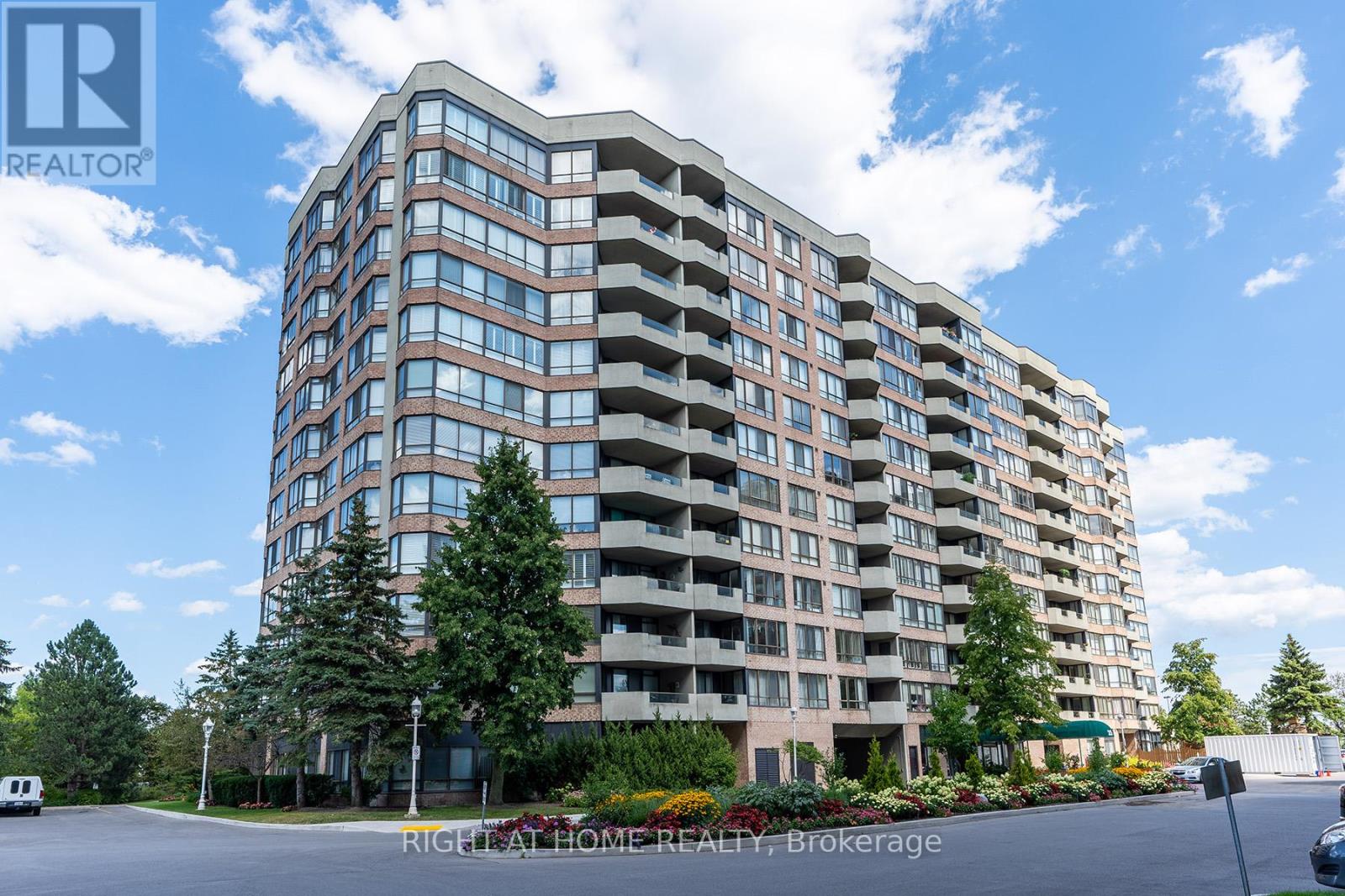 Property at 818 - 25 AUSTIN DRIVE image 1