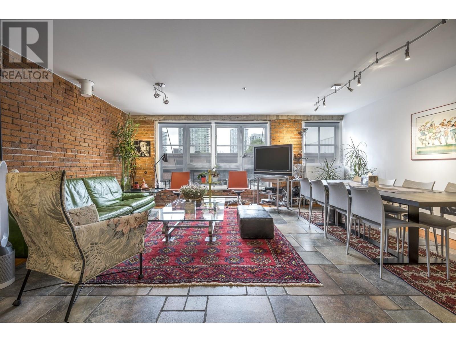 Listing Picture 8 of 23 : 205 1066 HAMILTON STREET, Vancouver / 溫哥華 - 魯藝地產 Yvonne Lu Group - MLS Medallion Club Member