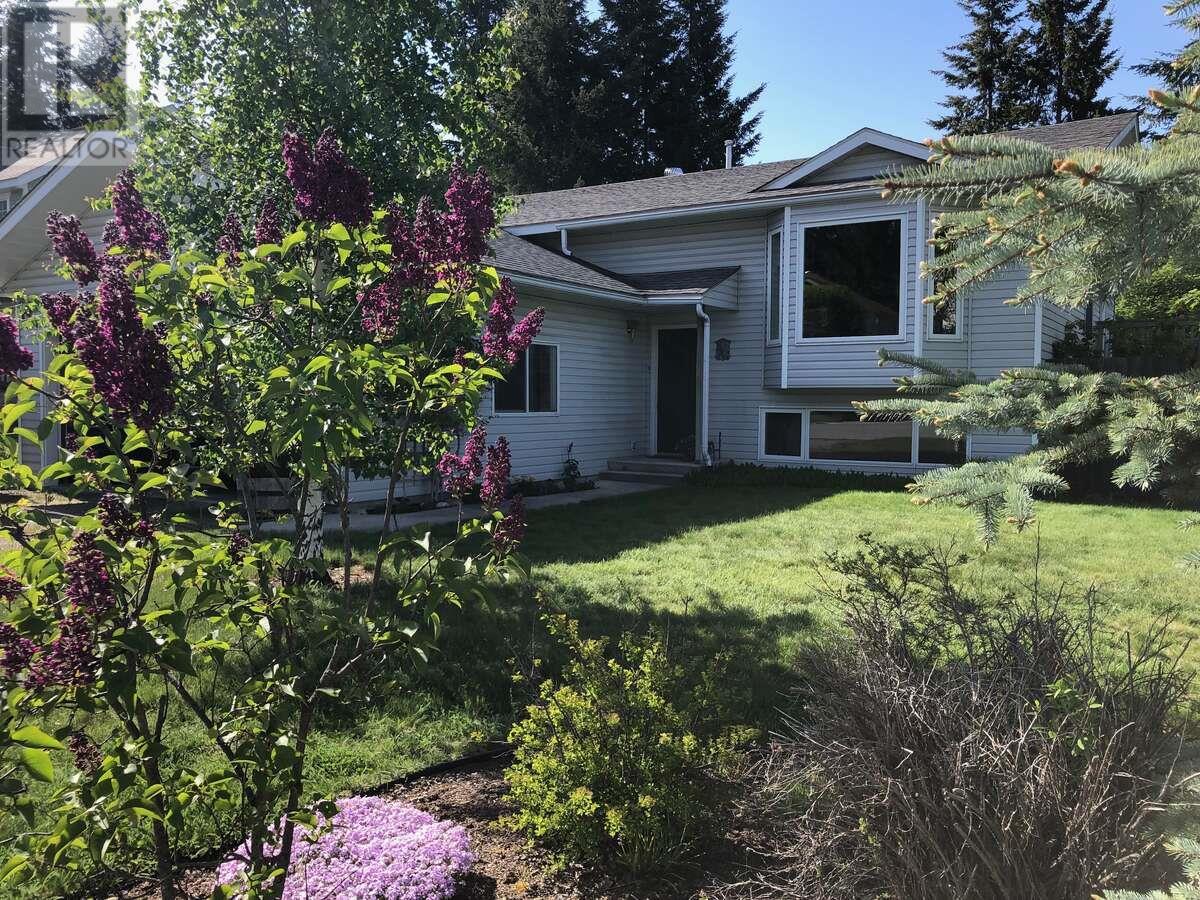 1510 Cedar Street, golden, British Columbia