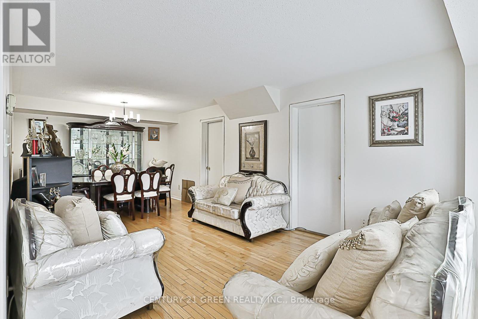 203 - 58 Sidney Belsey Crescent, Toronto, Ontario  M6M 5J2 - Photo 13 - W12200583