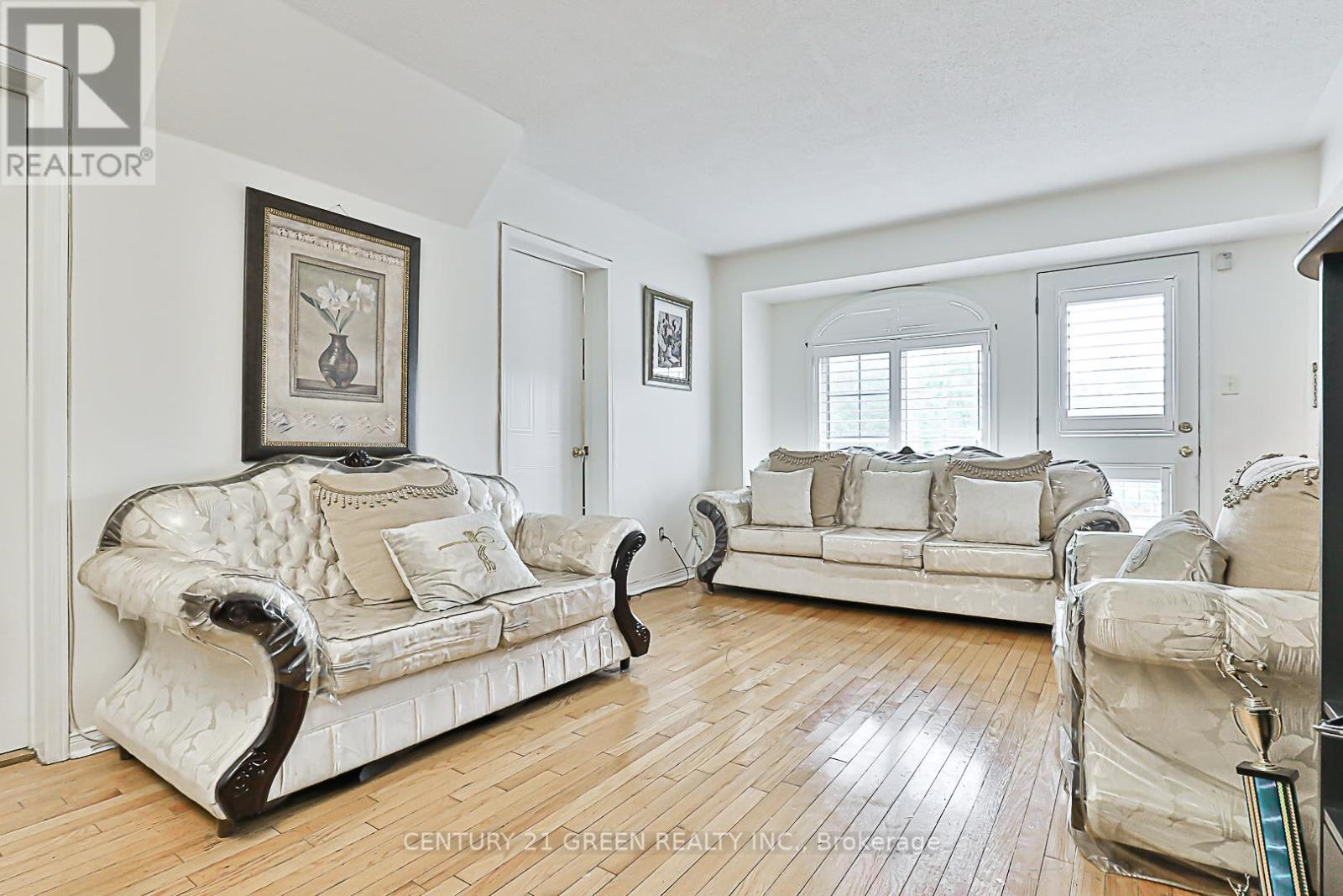 203 - 58 Sidney Belsey Crescent, Toronto, Ontario  M6M 5J2 - Photo 16 - W12200583