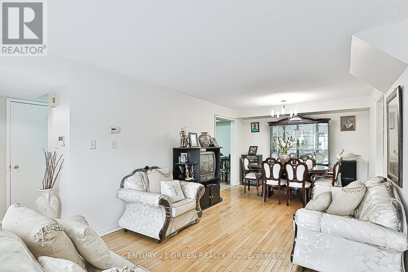 203 - 58 Sidney Belsey Crescent, Toronto, Ontario  M6M 5J2 - Photo 14 - W12200583