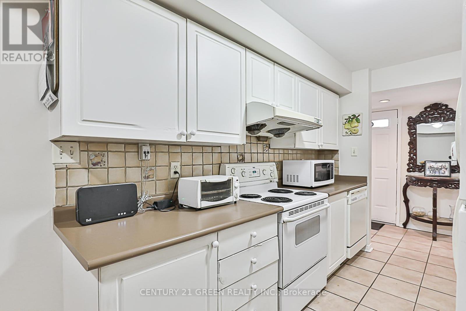 203 - 58 Sidney Belsey Crescent, Toronto, Ontario  M6M 5J2 - Photo 21 - W12200583