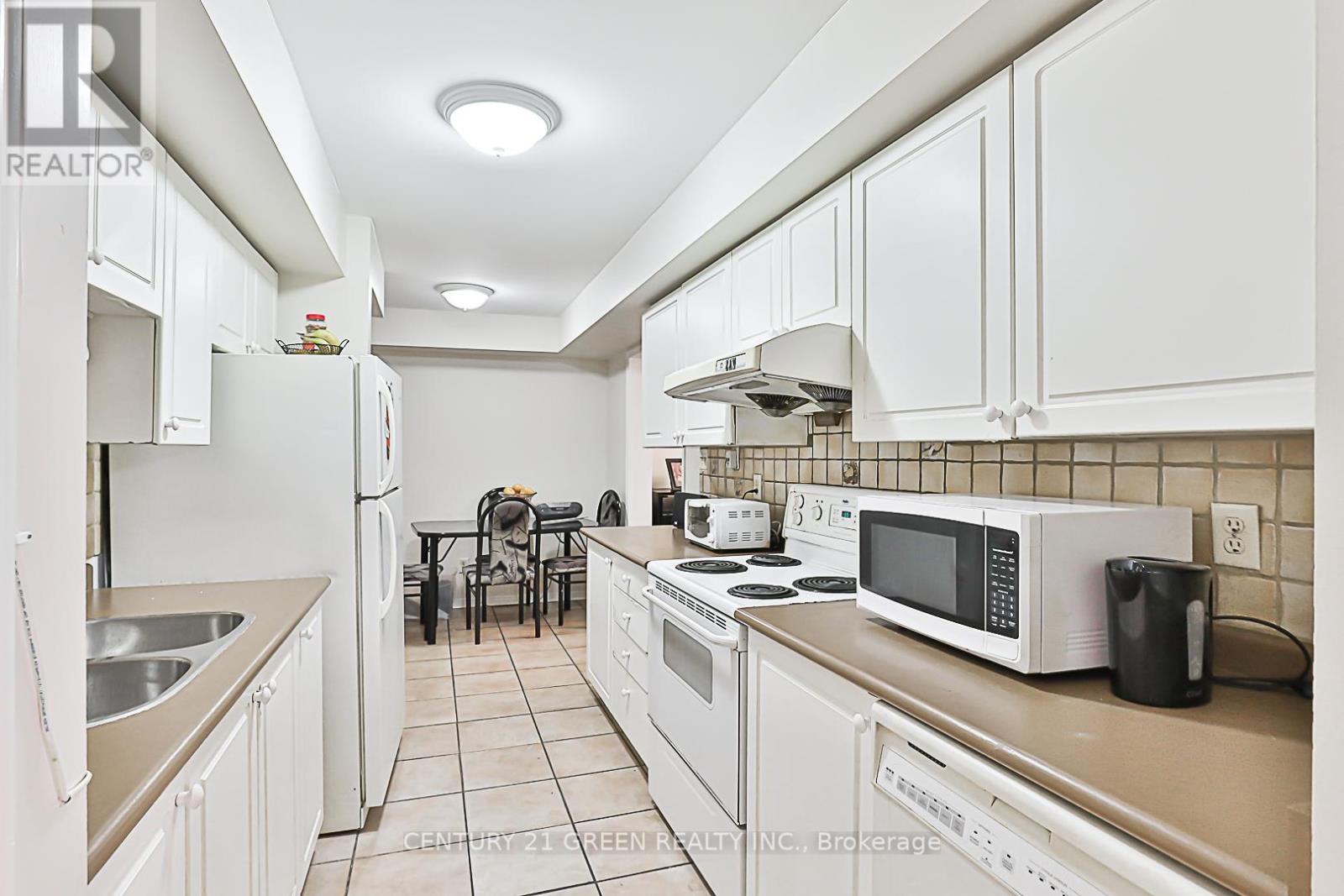 203 - 58 Sidney Belsey Crescent, Toronto, Ontario  M6M 5J2 - Photo 22 - W12200583