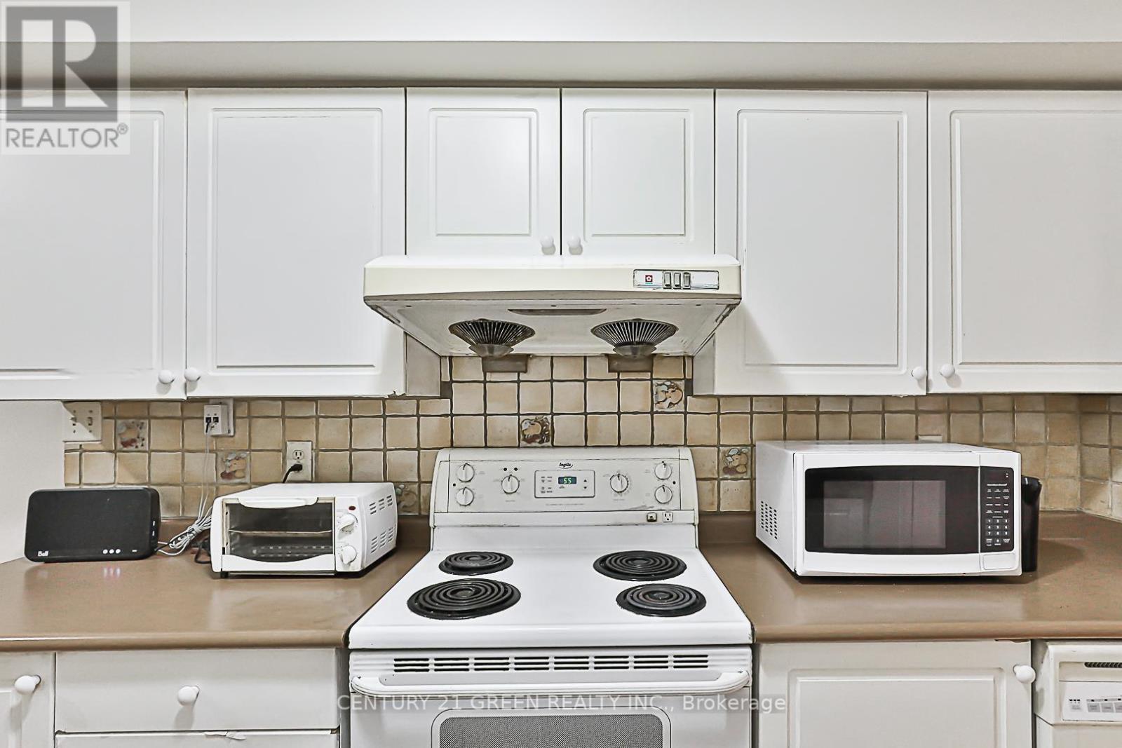 203 - 58 Sidney Belsey Crescent, Toronto, Ontario  M6M 5J2 - Photo 23 - W12200583