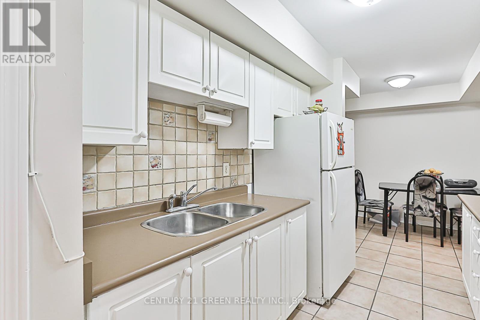 203 - 58 Sidney Belsey Crescent, Toronto, Ontario  M6M 5J2 - Photo 24 - W12200583