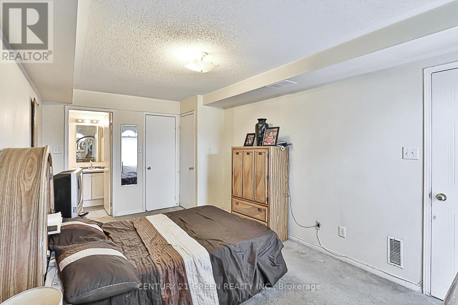 203 - 58 Sidney Belsey Crescent, Toronto, Ontario  M6M 5J2 - Photo 32 - W12200583