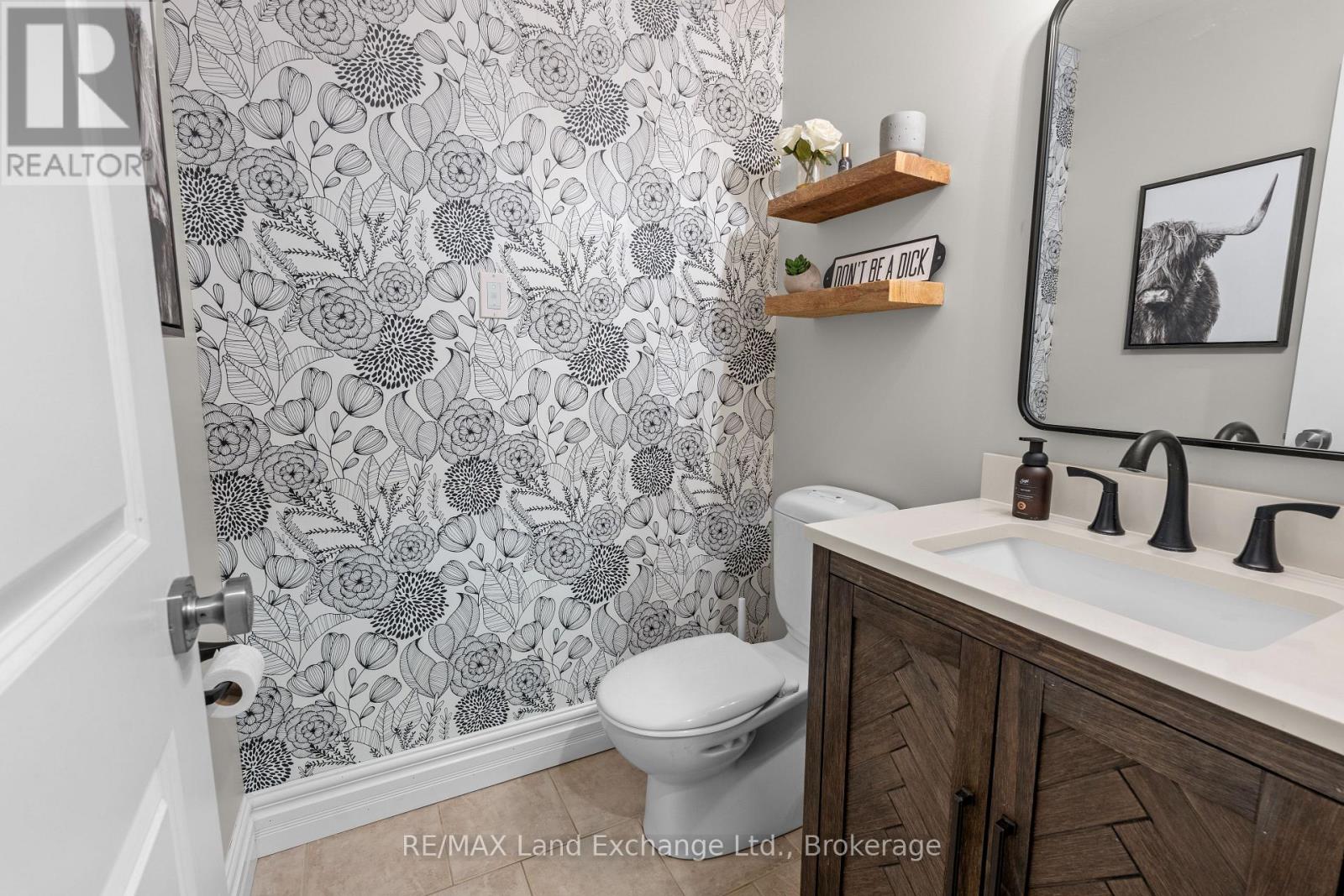 200 Trillium Drive, Saugeen Shores, Ontario  N0H 2C2 - Photo 16 - X12221028