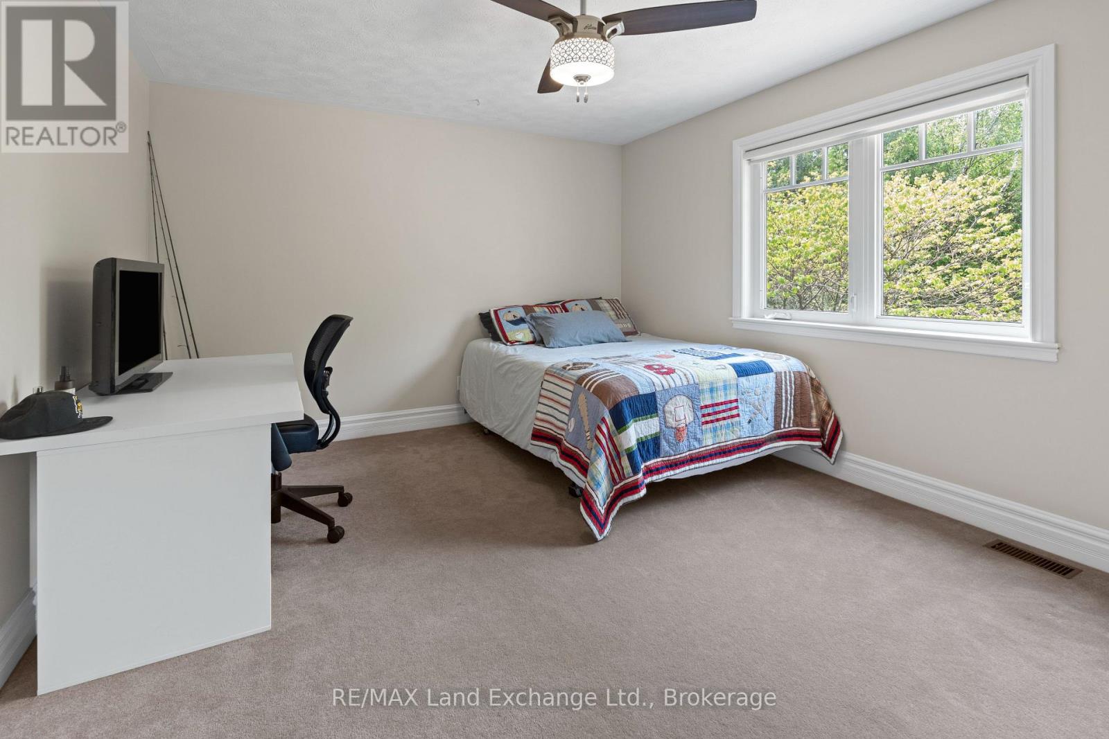 200 Trillium Drive, Saugeen Shores, Ontario  N0H 2C2 - Photo 23 - X12221028