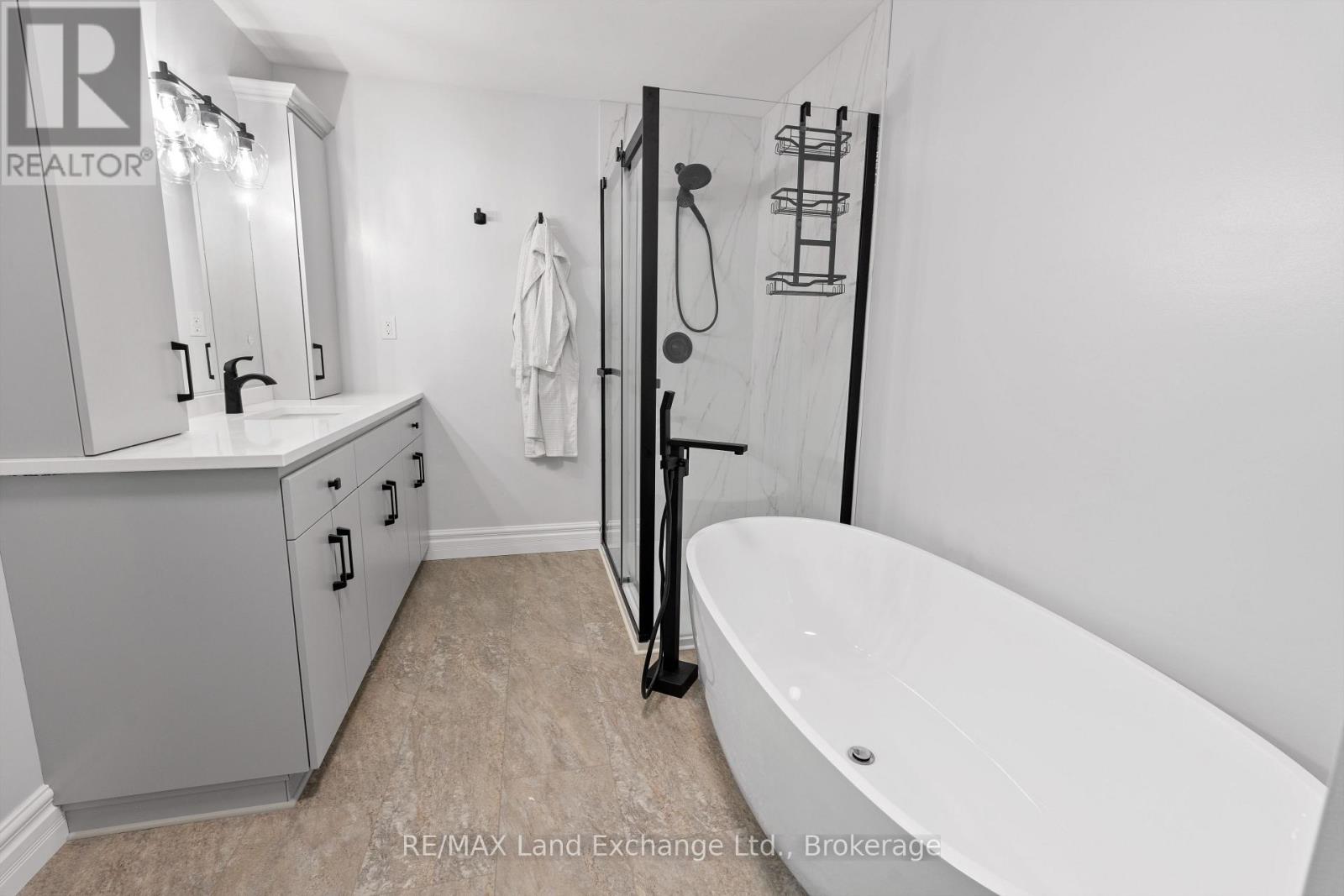 200 Trillium Drive, Saugeen Shores, Ontario  N0H 2C2 - Photo 25 - X12221028