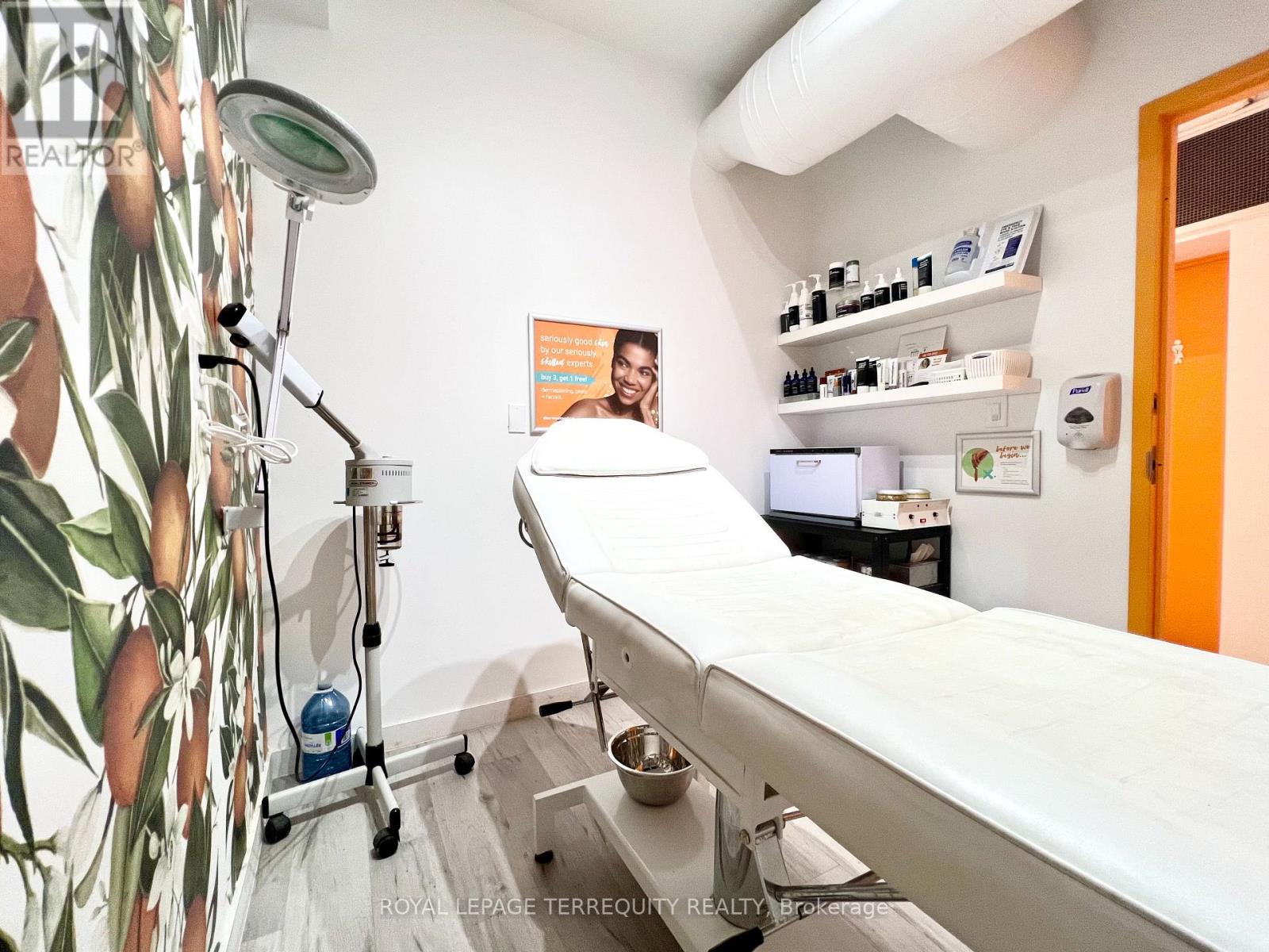 106 Main Street N, Markham, Ontario L3P 1Y1 - Photo 10 - N12096068